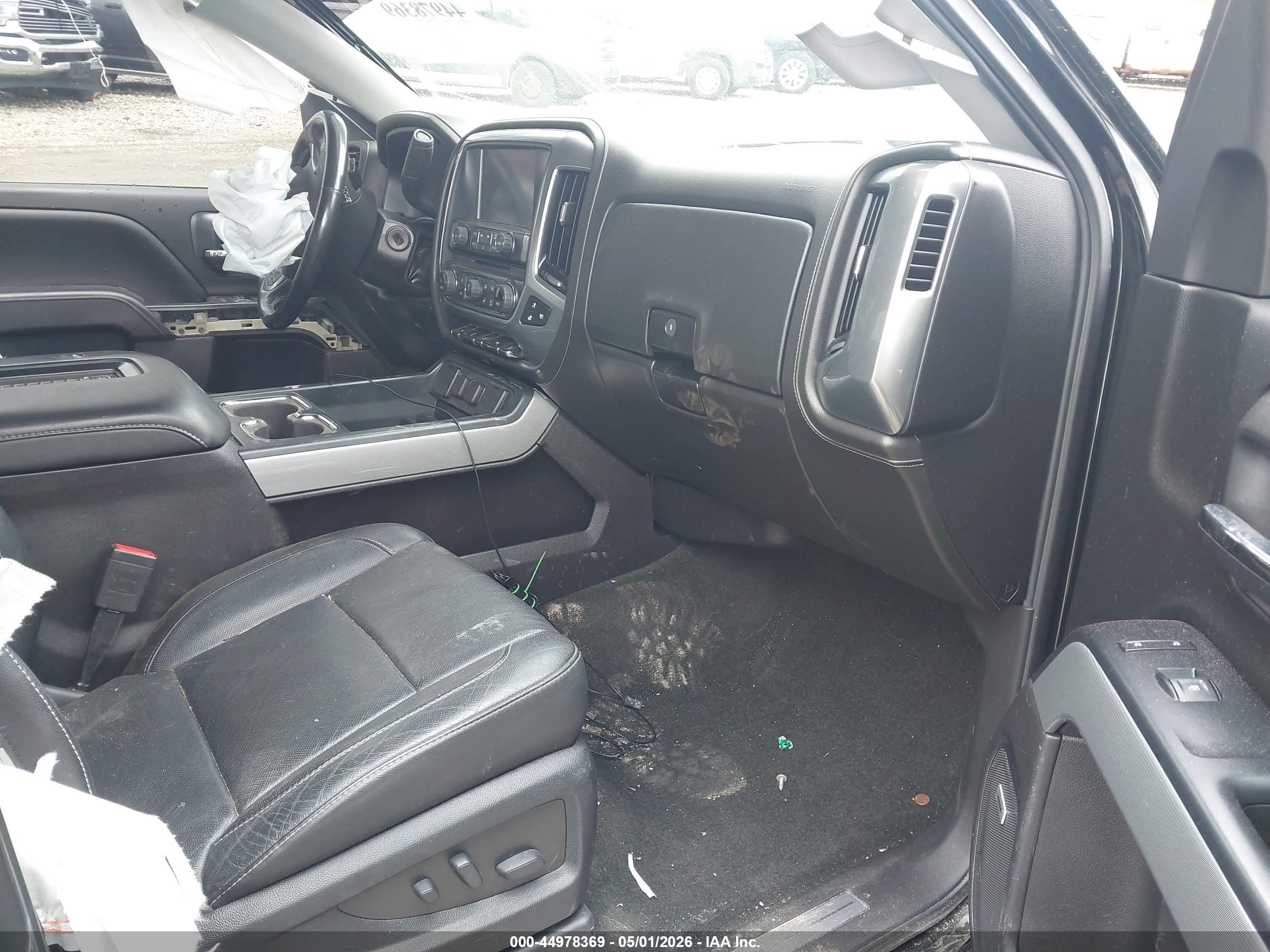 CHEVROLET SILVERADO image 5