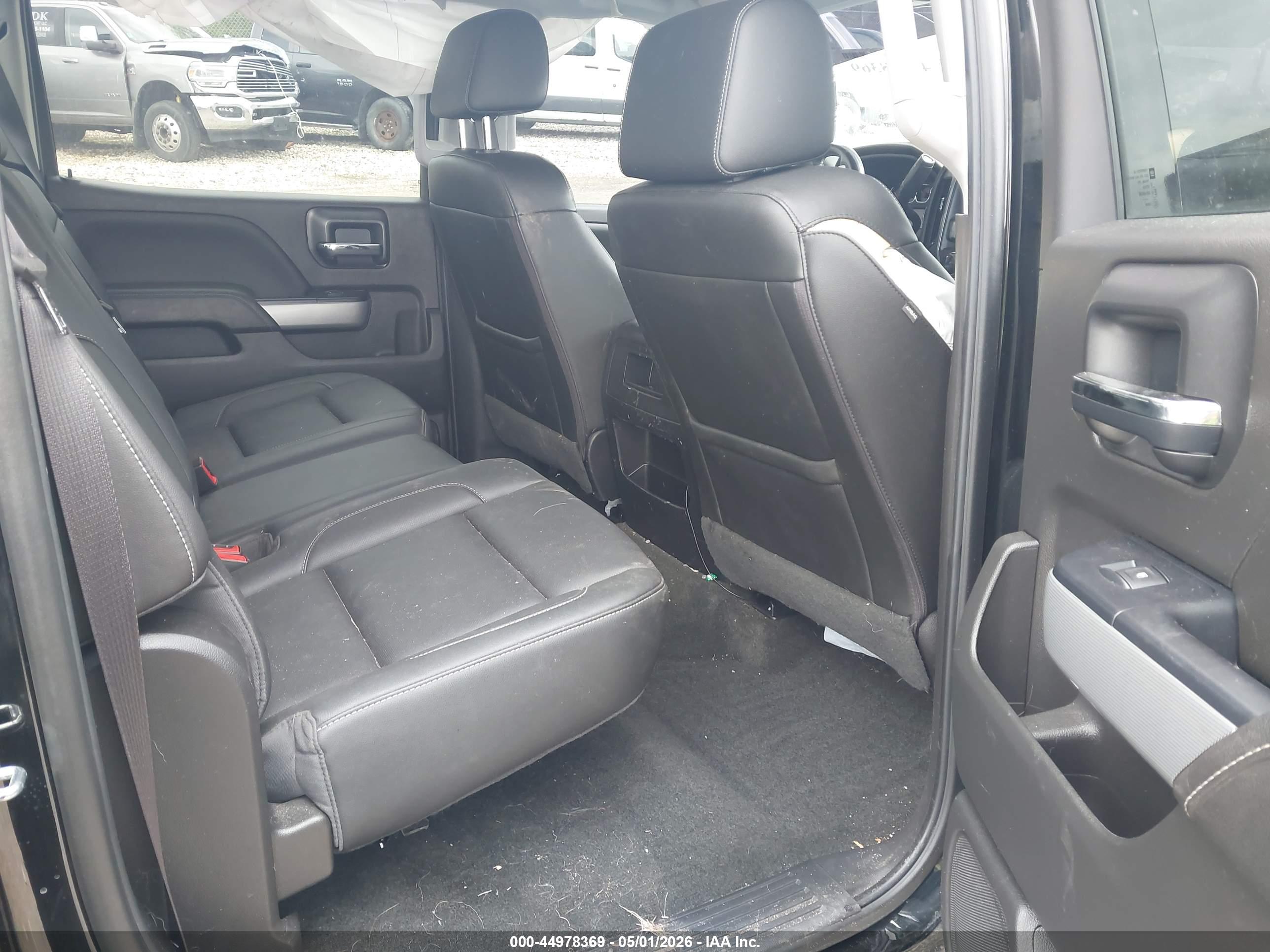 CHEVROLET SILVERADO image 8