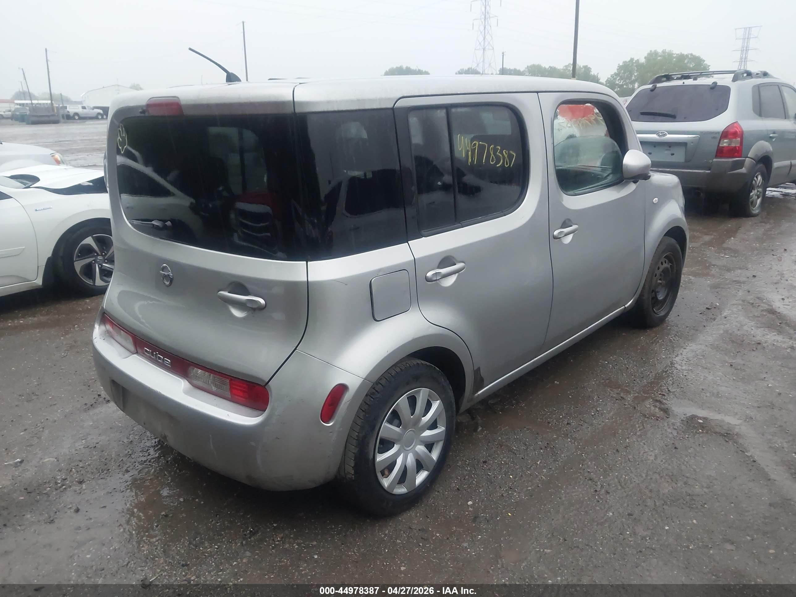 NISSAN CUBE image 4