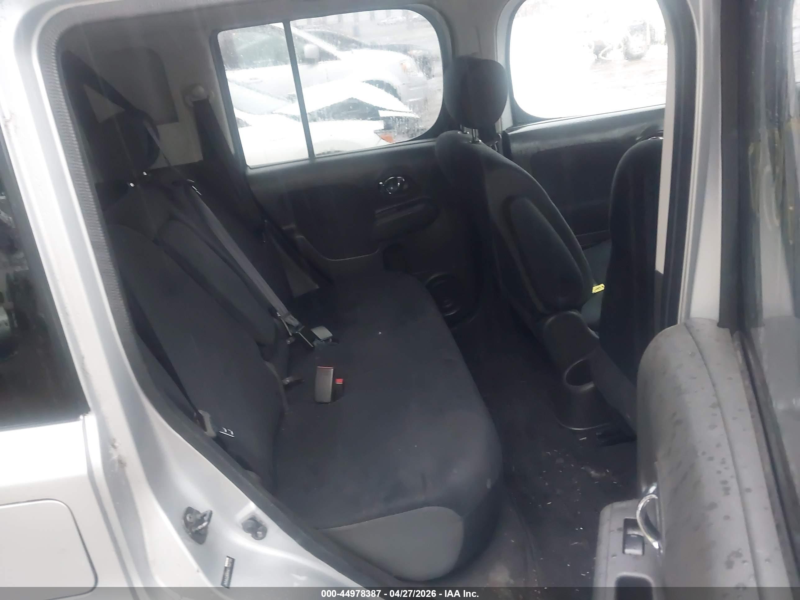 NISSAN CUBE image 8