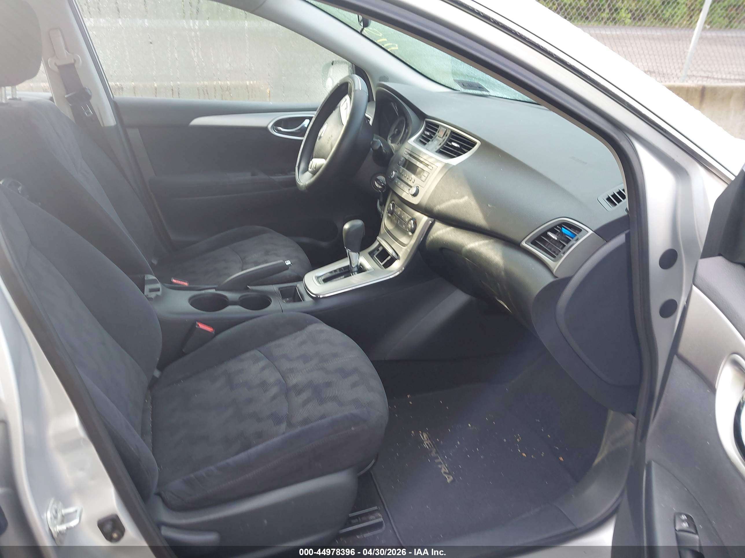 NISSAN SENTRA image 5