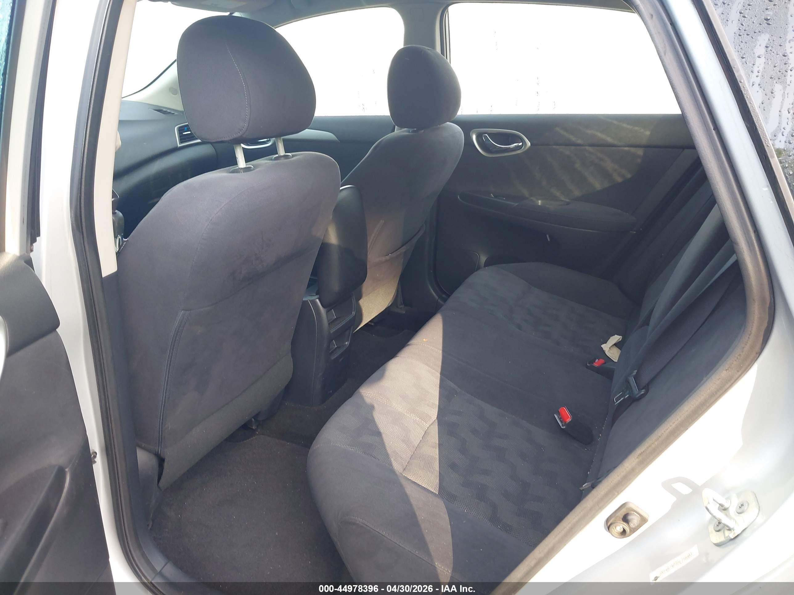 NISSAN SENTRA image 8