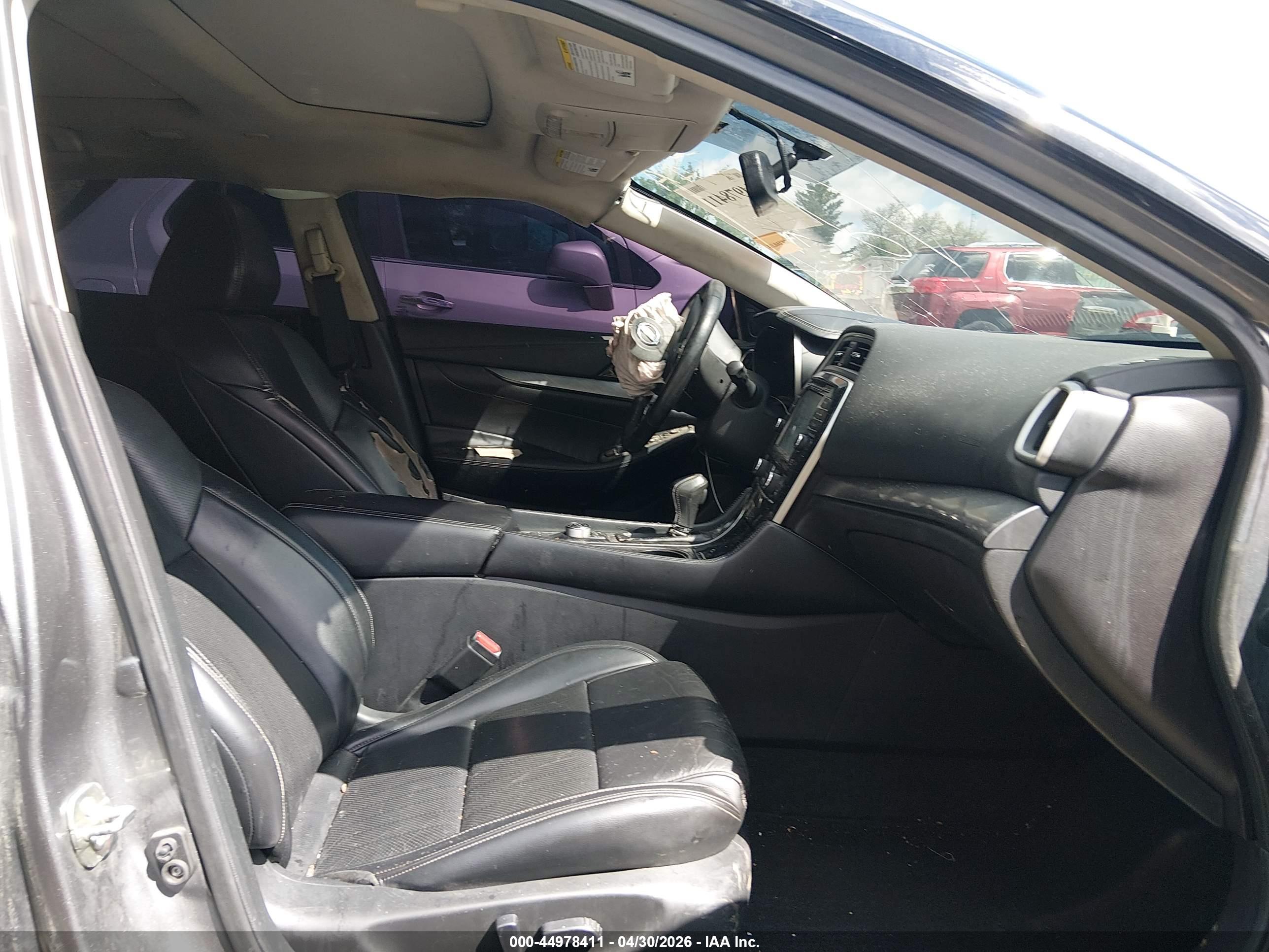NISSAN MAXIMA image 5