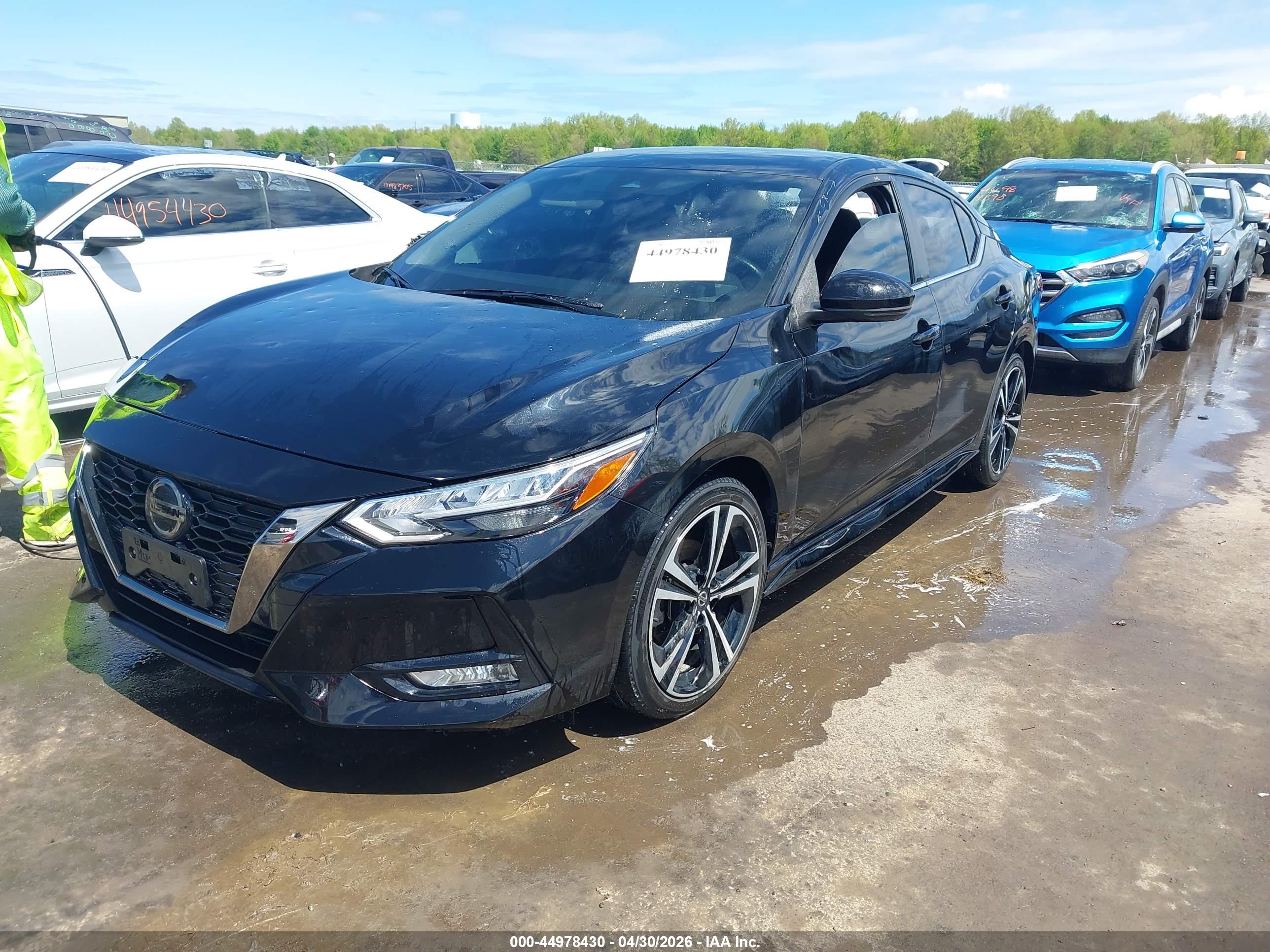 NISSAN SENTRA image 2