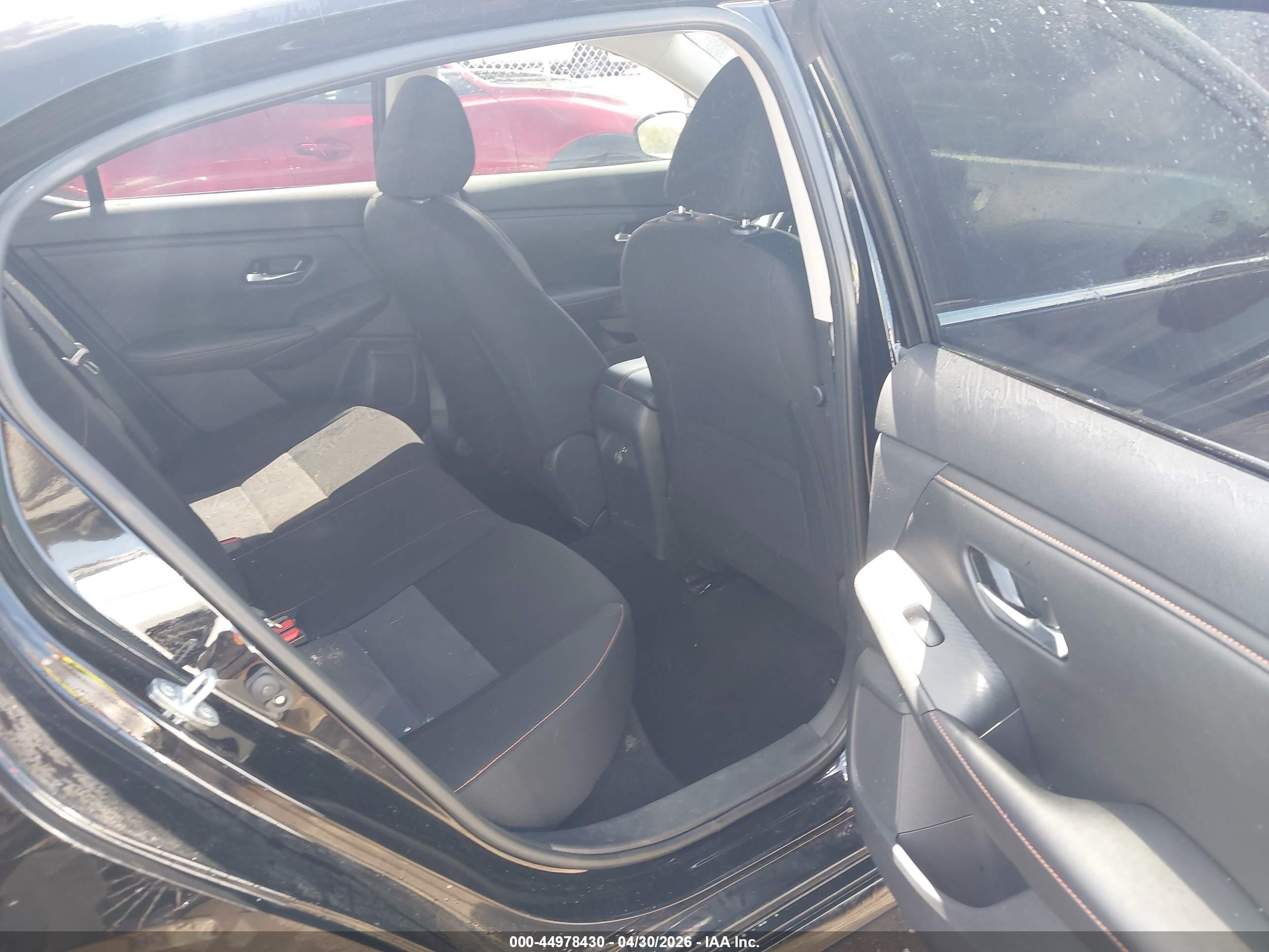 NISSAN SENTRA image 8