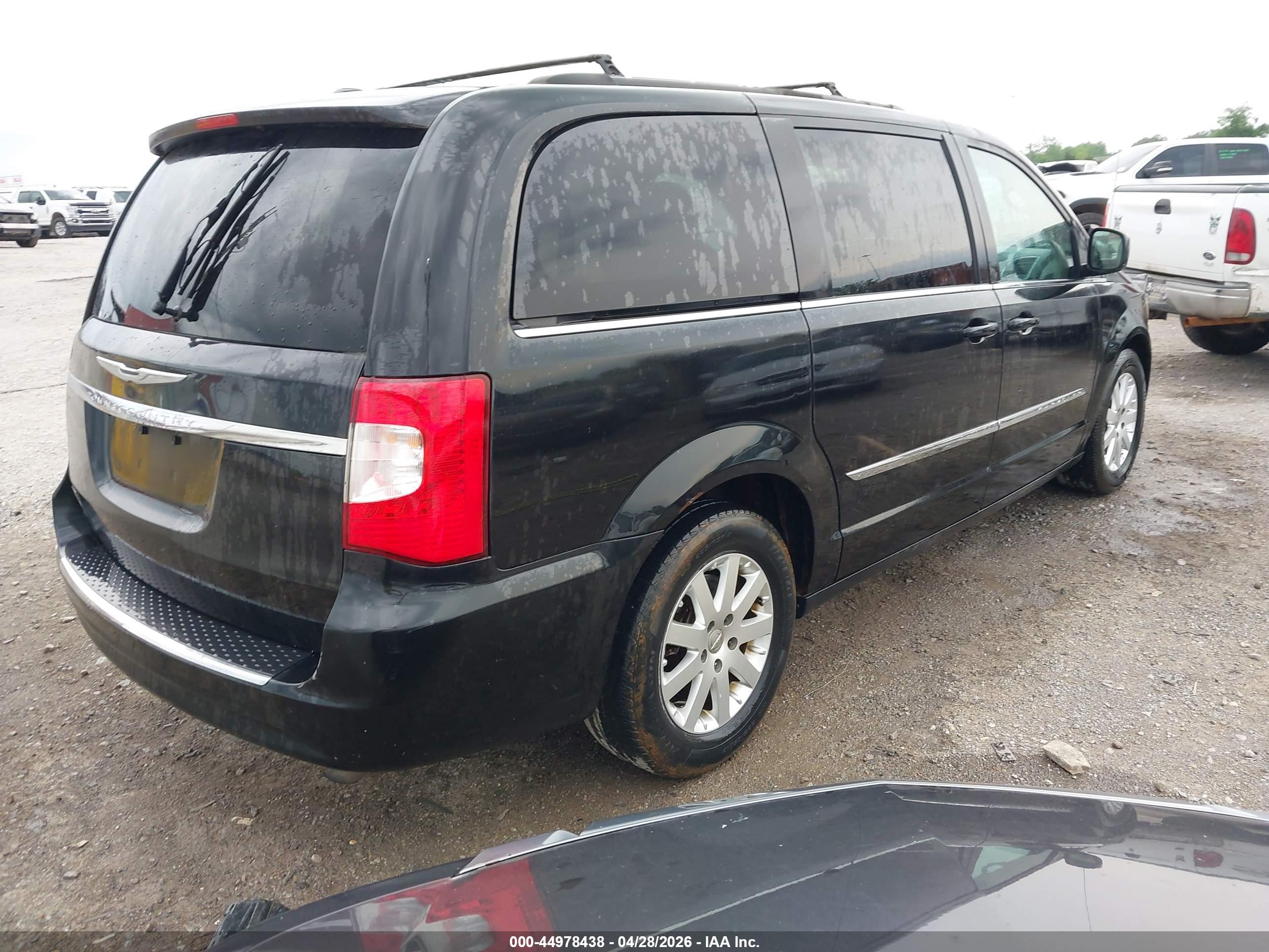 CHRYSLER TOWN image 4