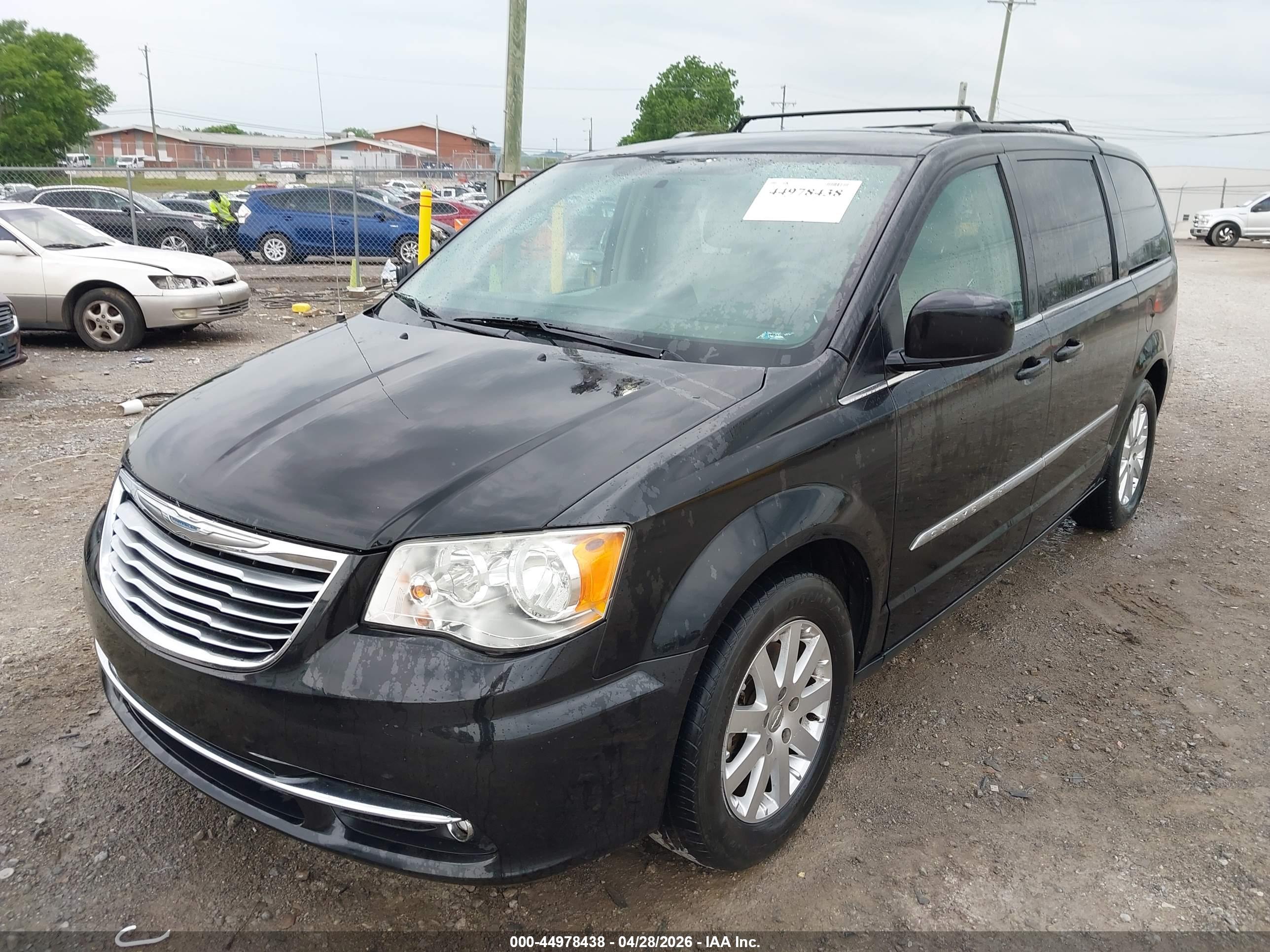 CHRYSLER TOWN image 6