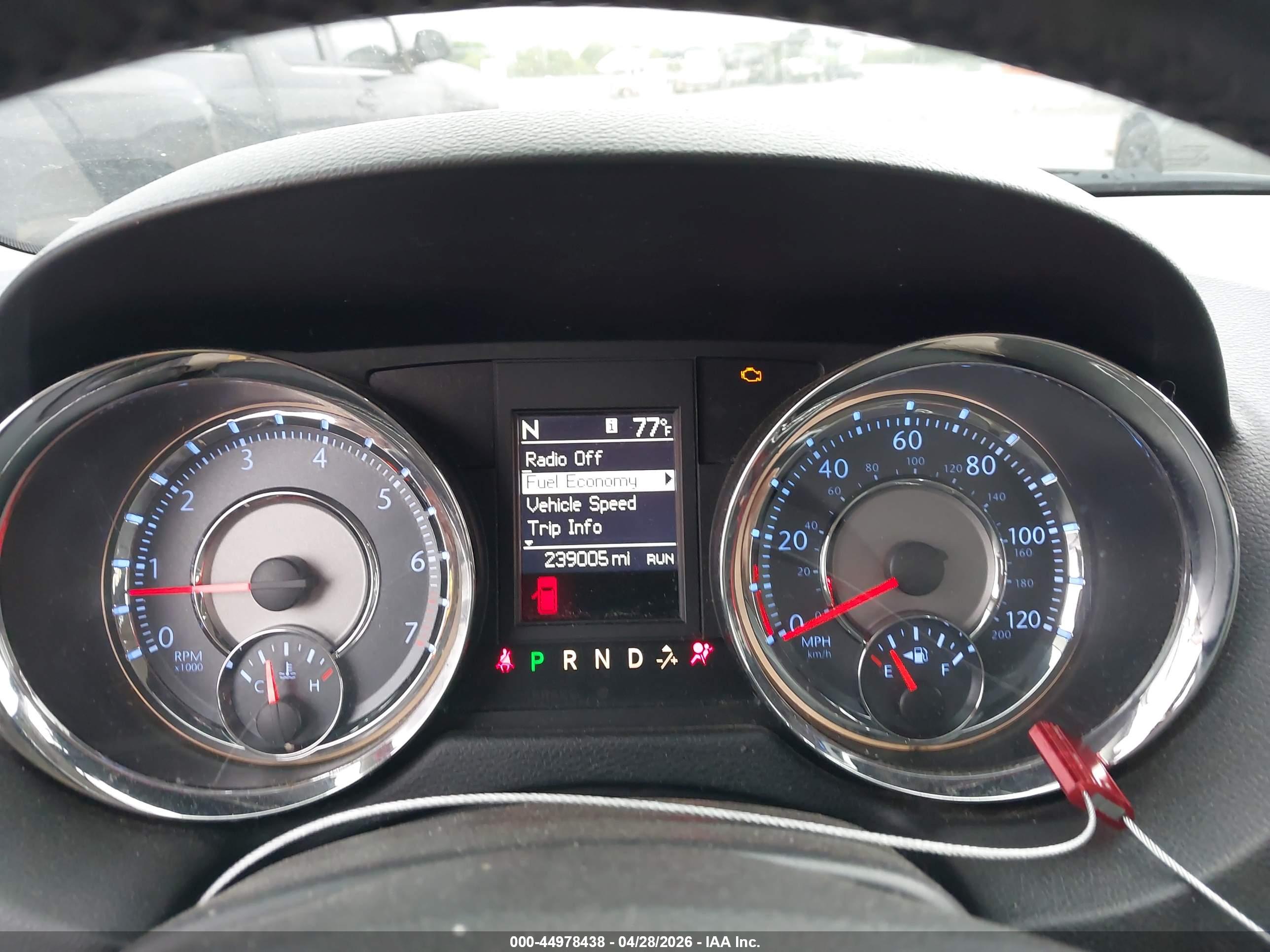 CHRYSLER TOWN image 7