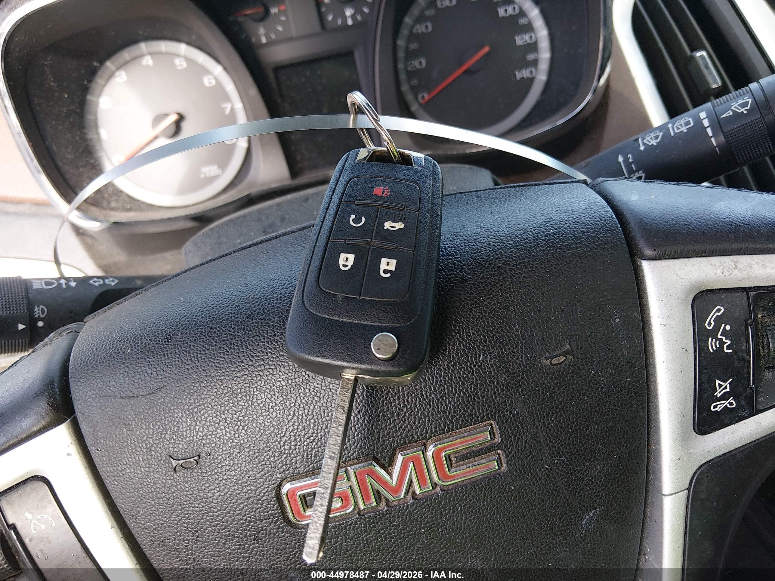 GMC TERRAIN image 11