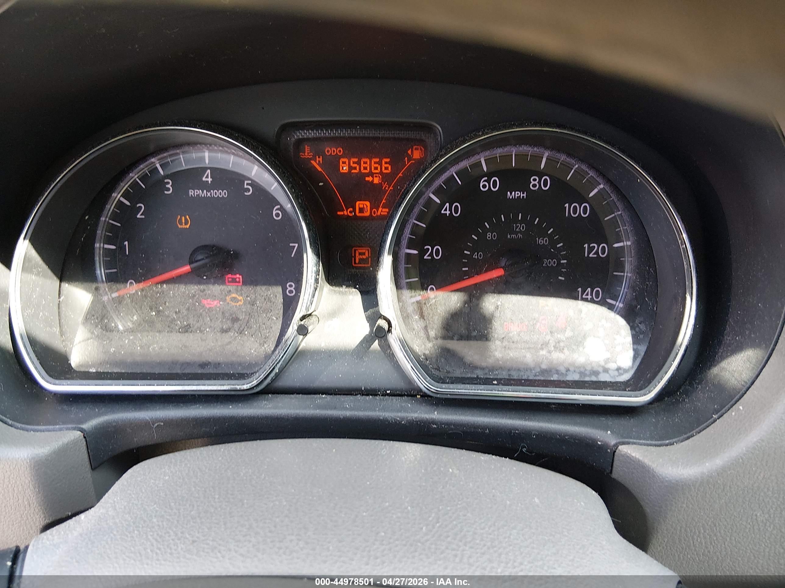 NISSAN VERSA image 7