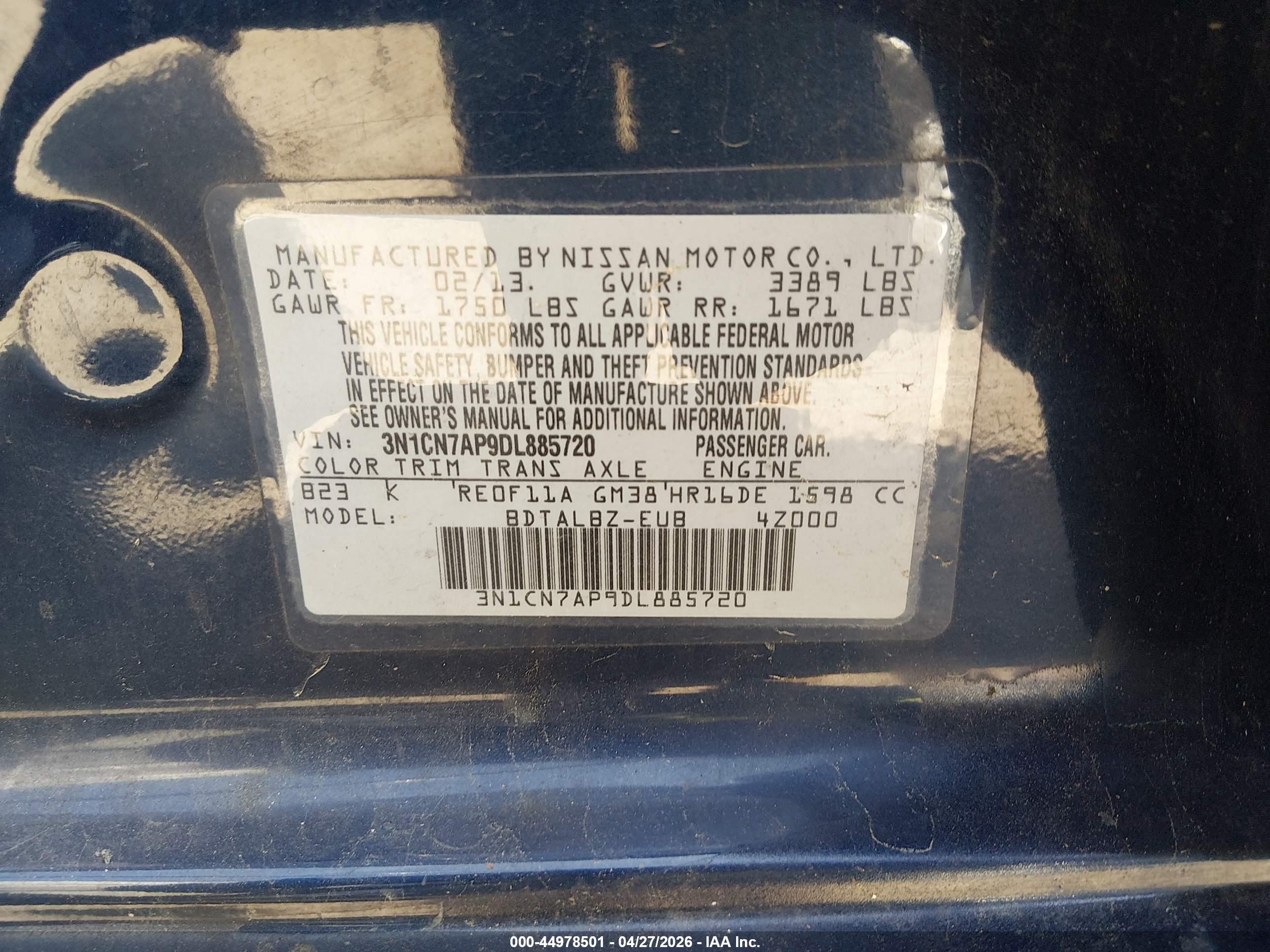 NISSAN VERSA image 9