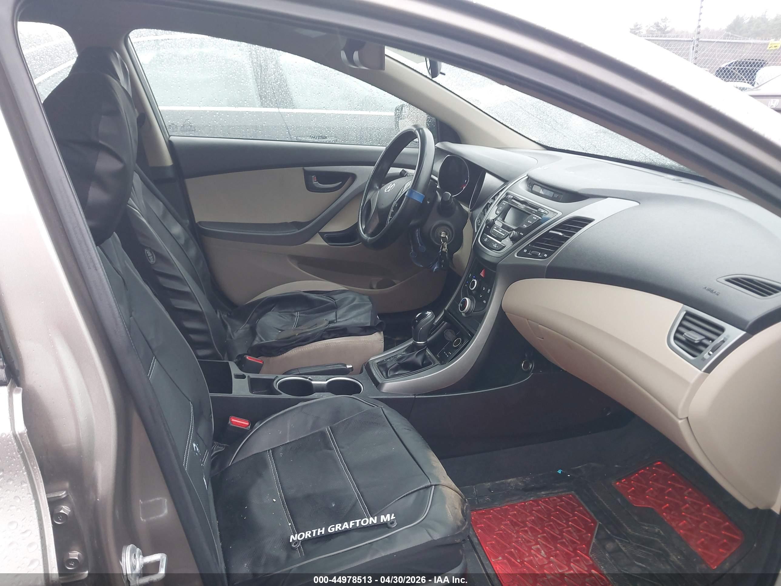 HYUNDAI ELANTRA image 5