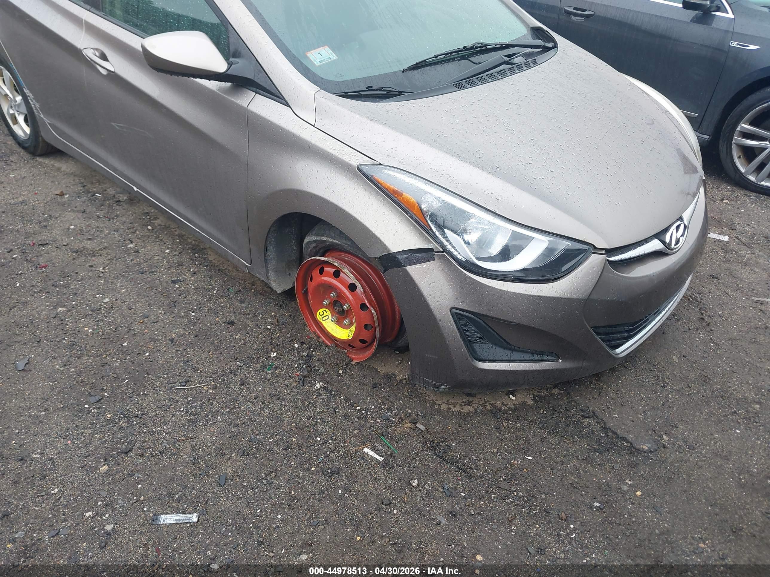 HYUNDAI ELANTRA image 6