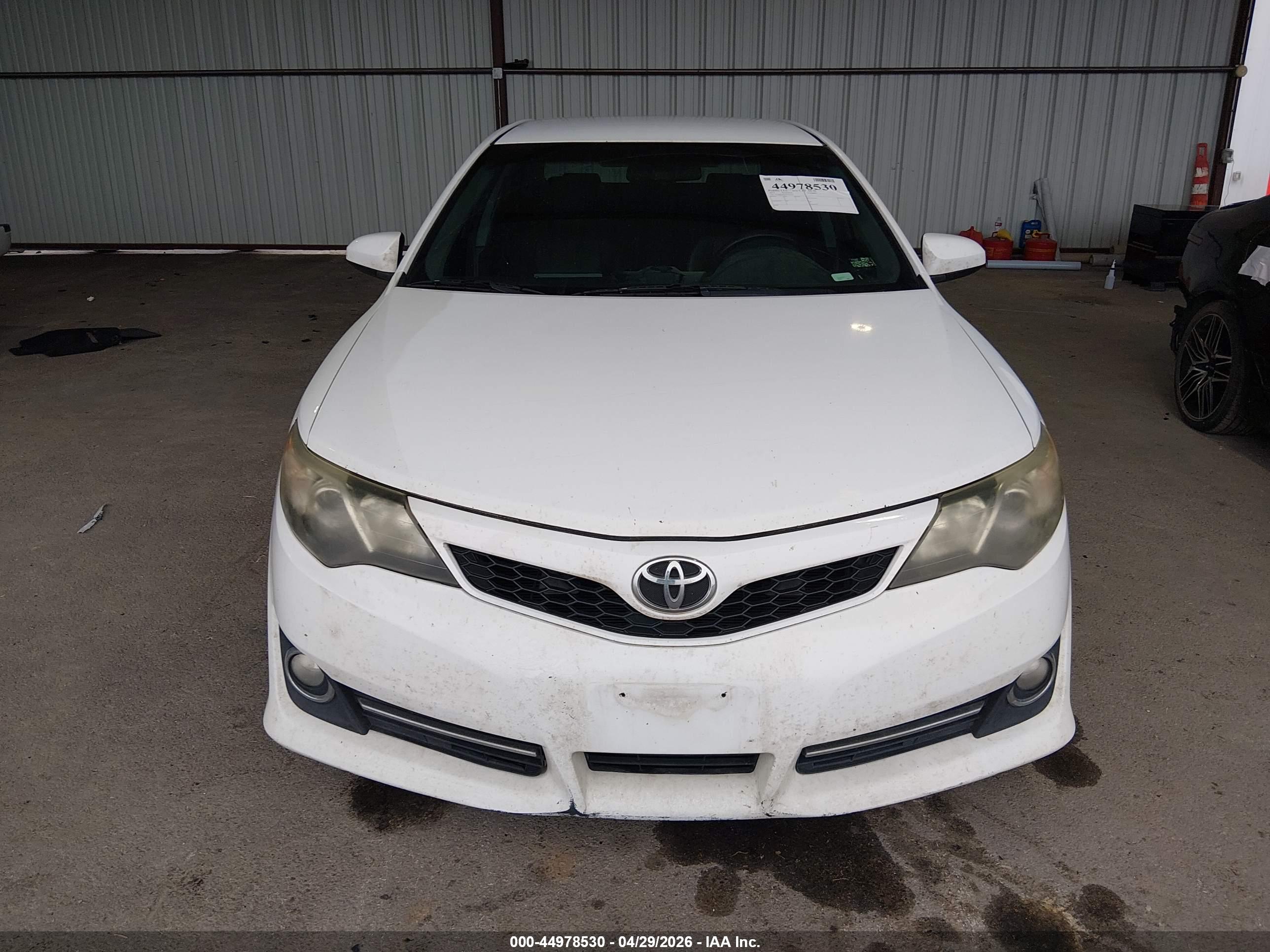 TOYOTA CAMRY image 6
