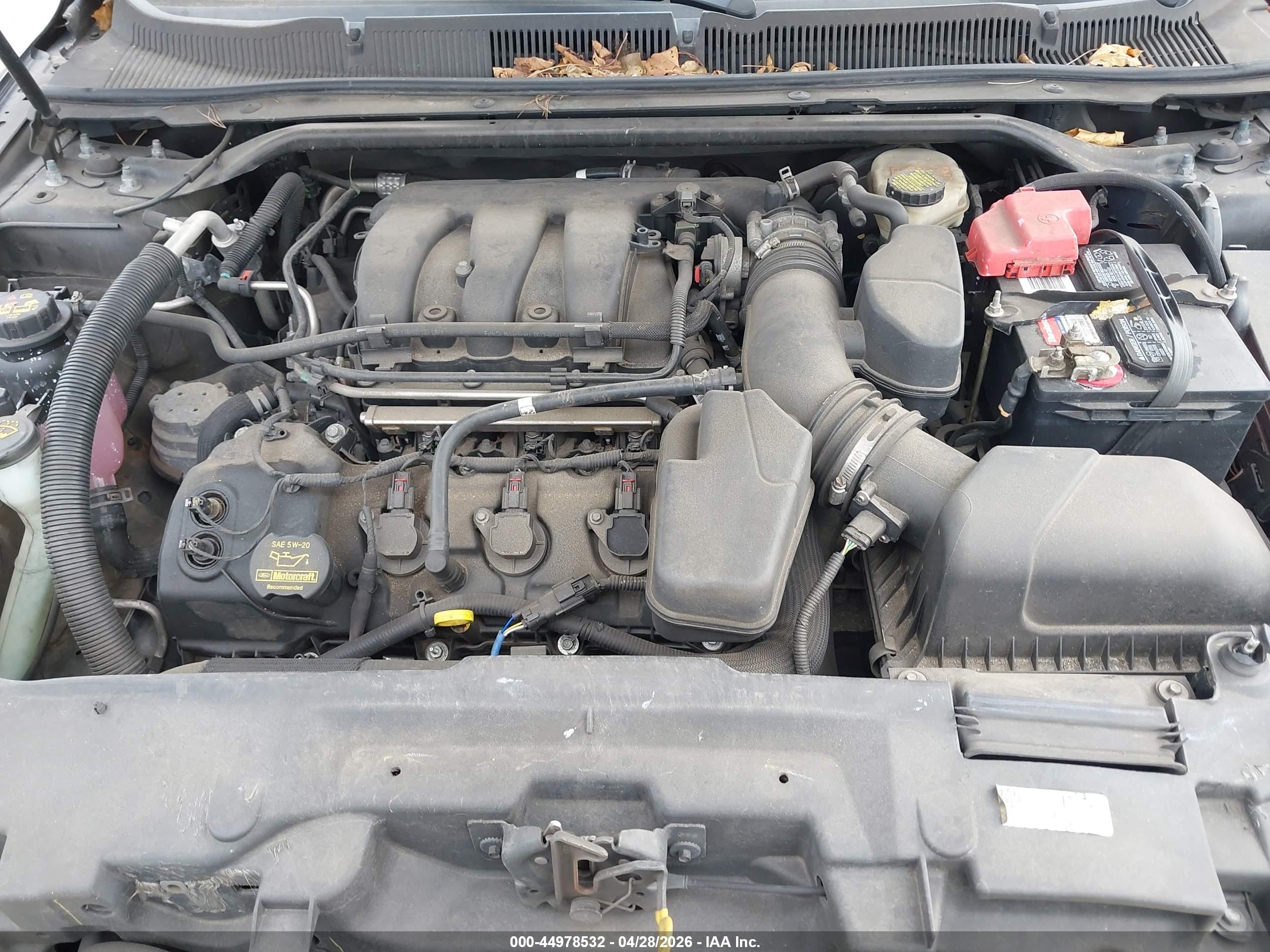 FORD TAURUS image 10