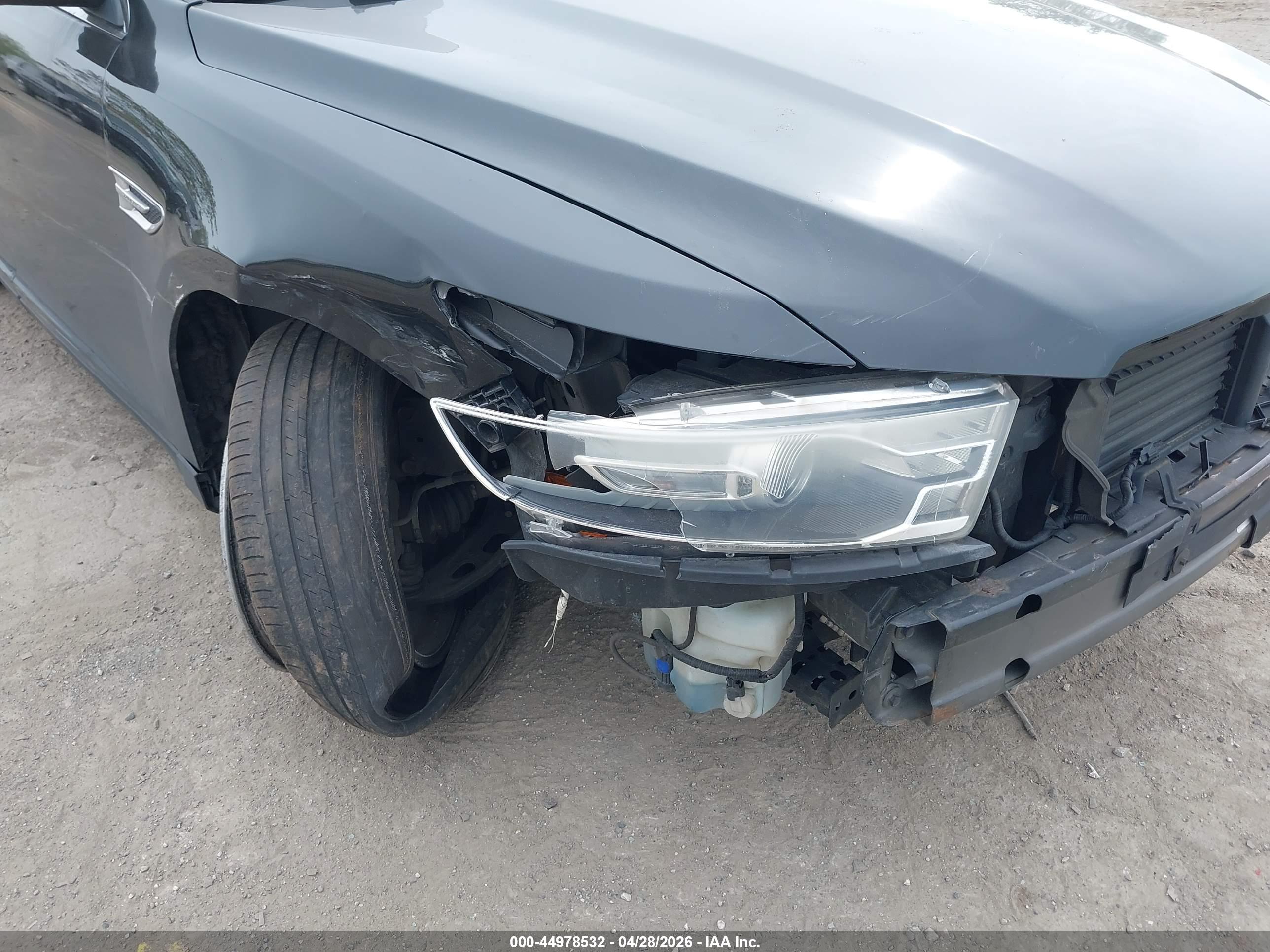 FORD TAURUS image 6