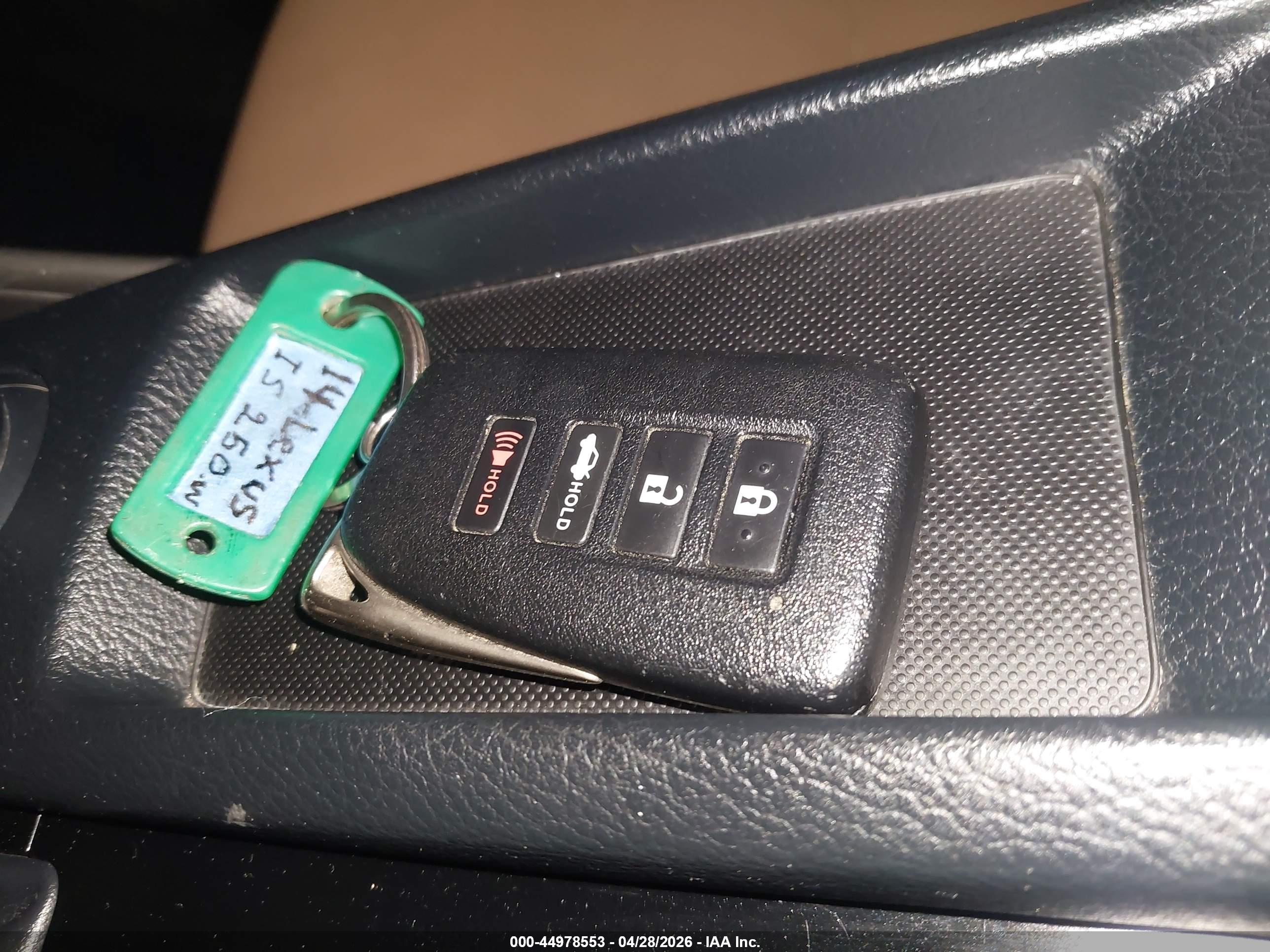 LEXUS IS image 11