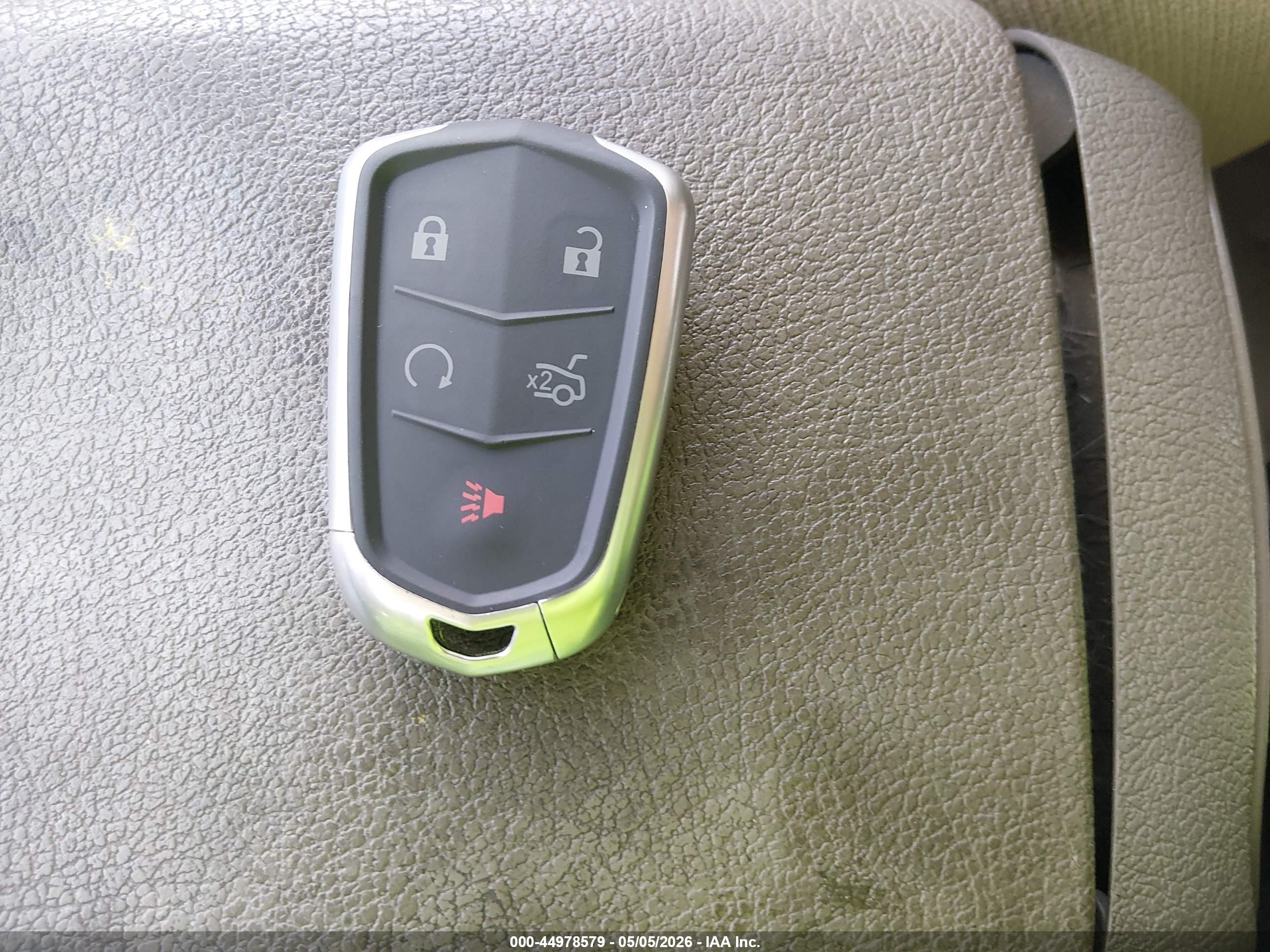 CADILLAC XTS image 11