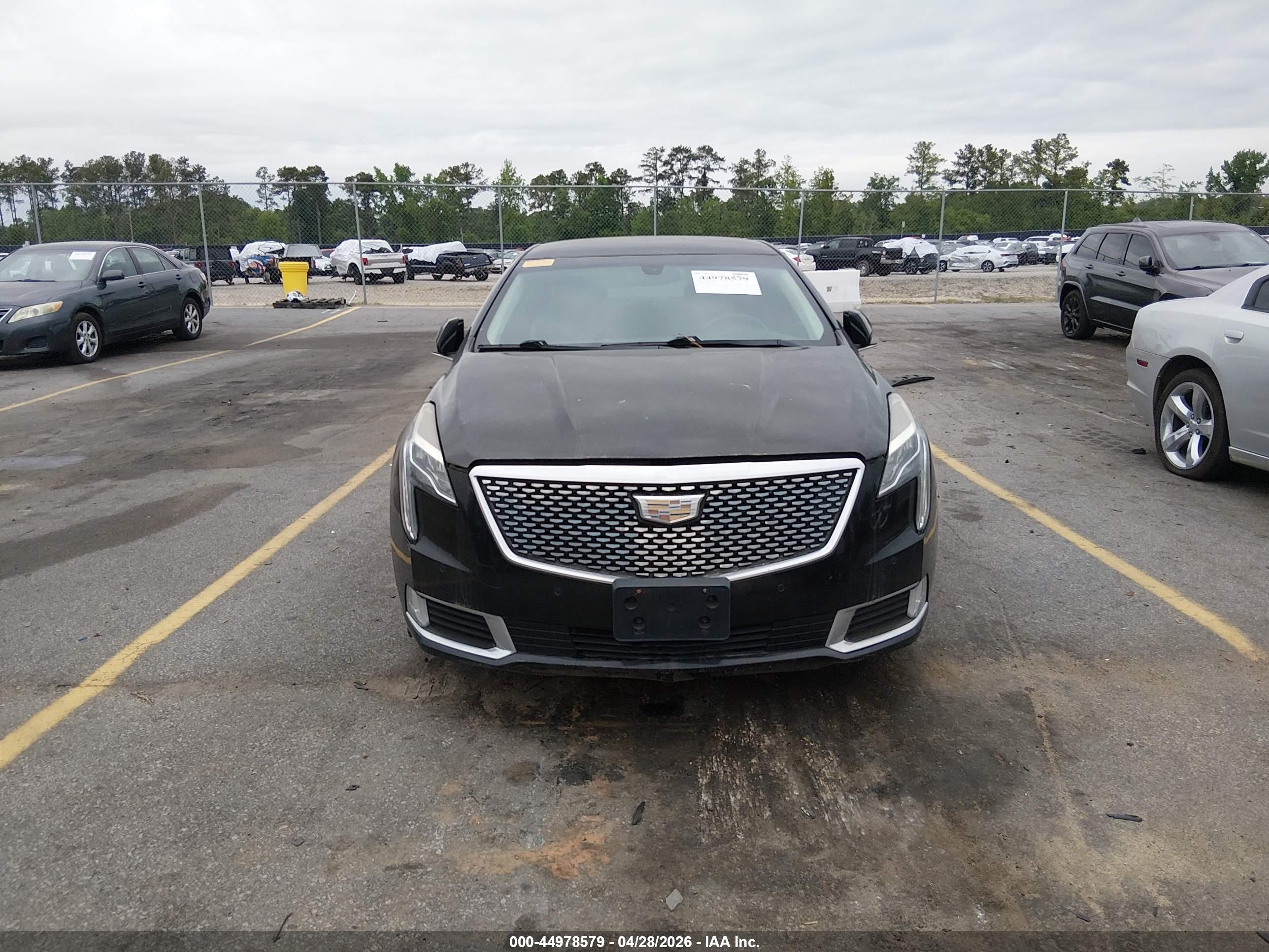 CADILLAC XTS image 6