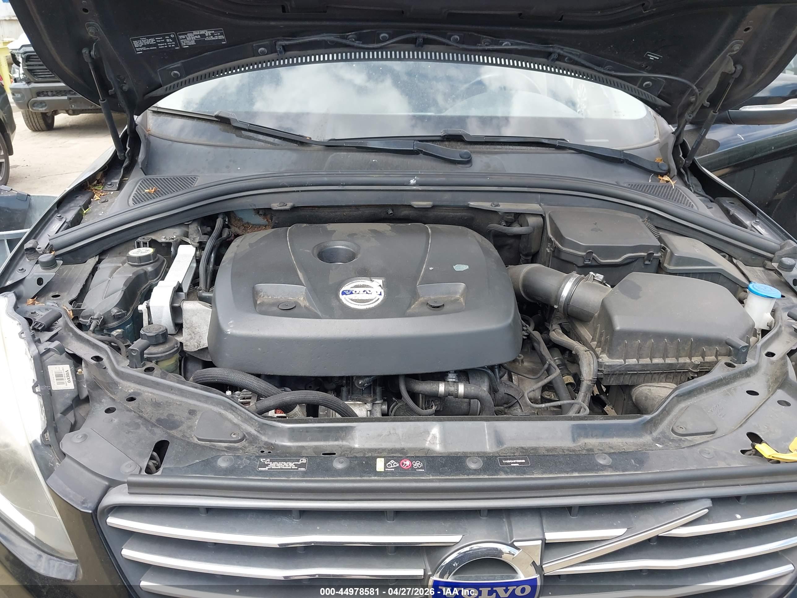 VOLVO XC60 image 10