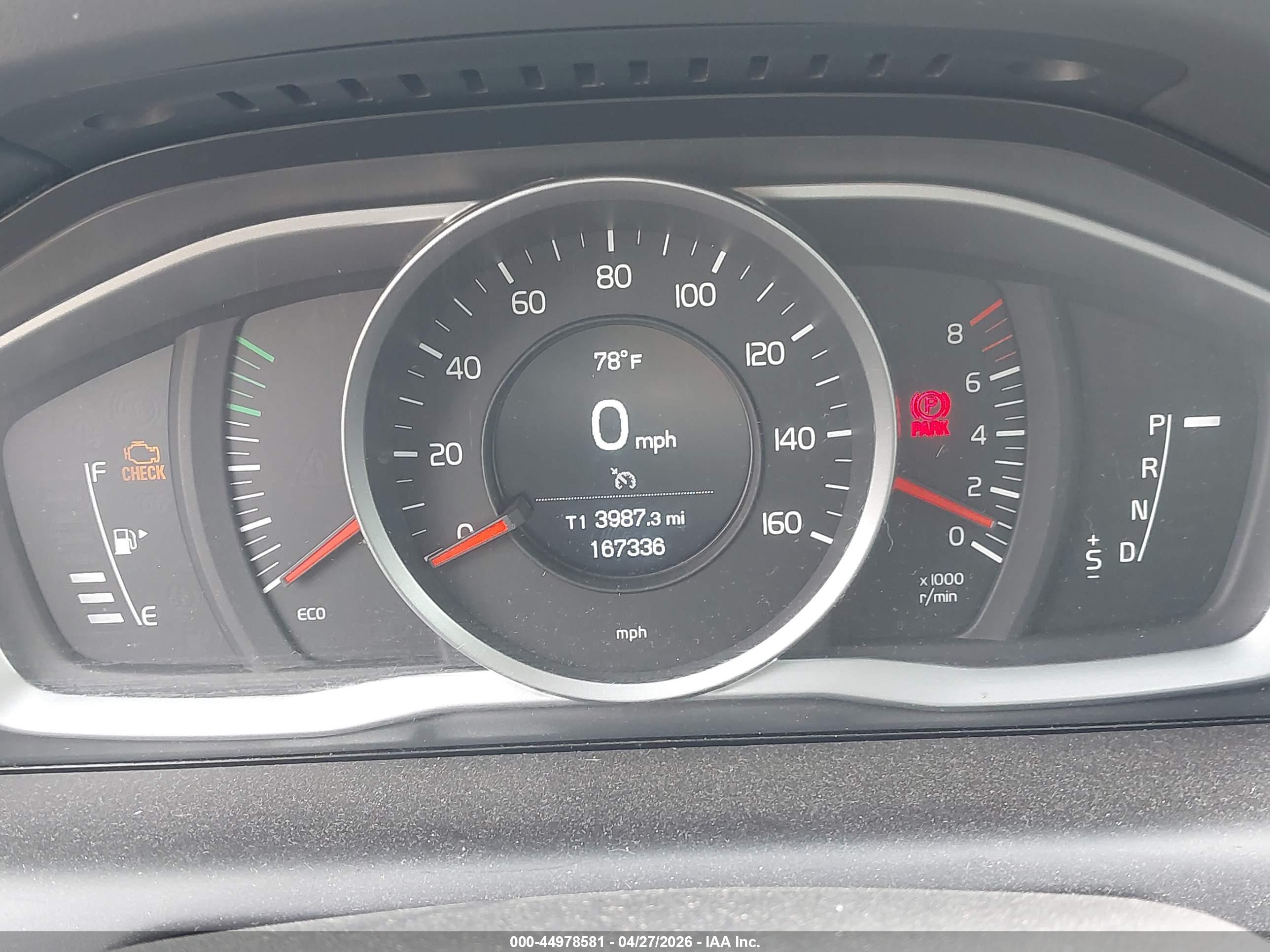 VOLVO XC60 image 7