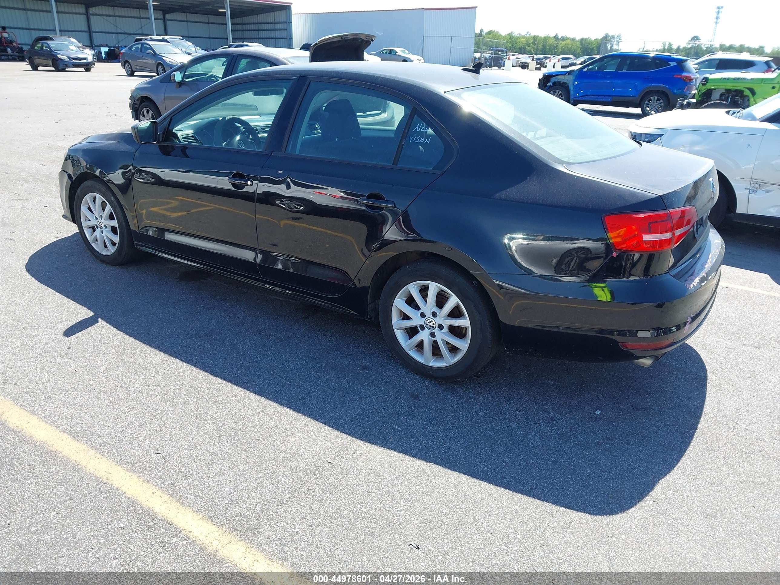 VOLKSWAGEN JETTA image 3
