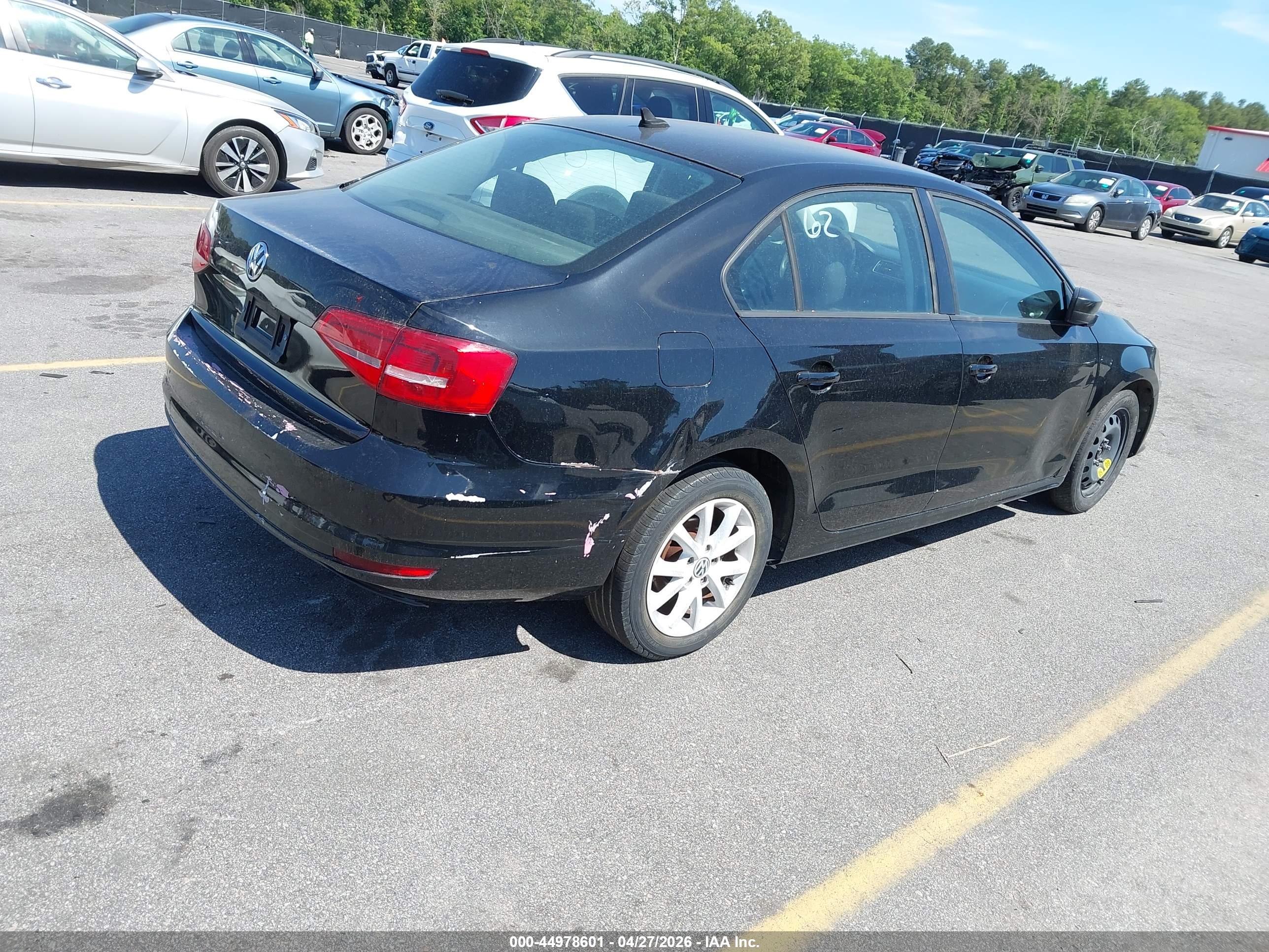 VOLKSWAGEN JETTA image 4