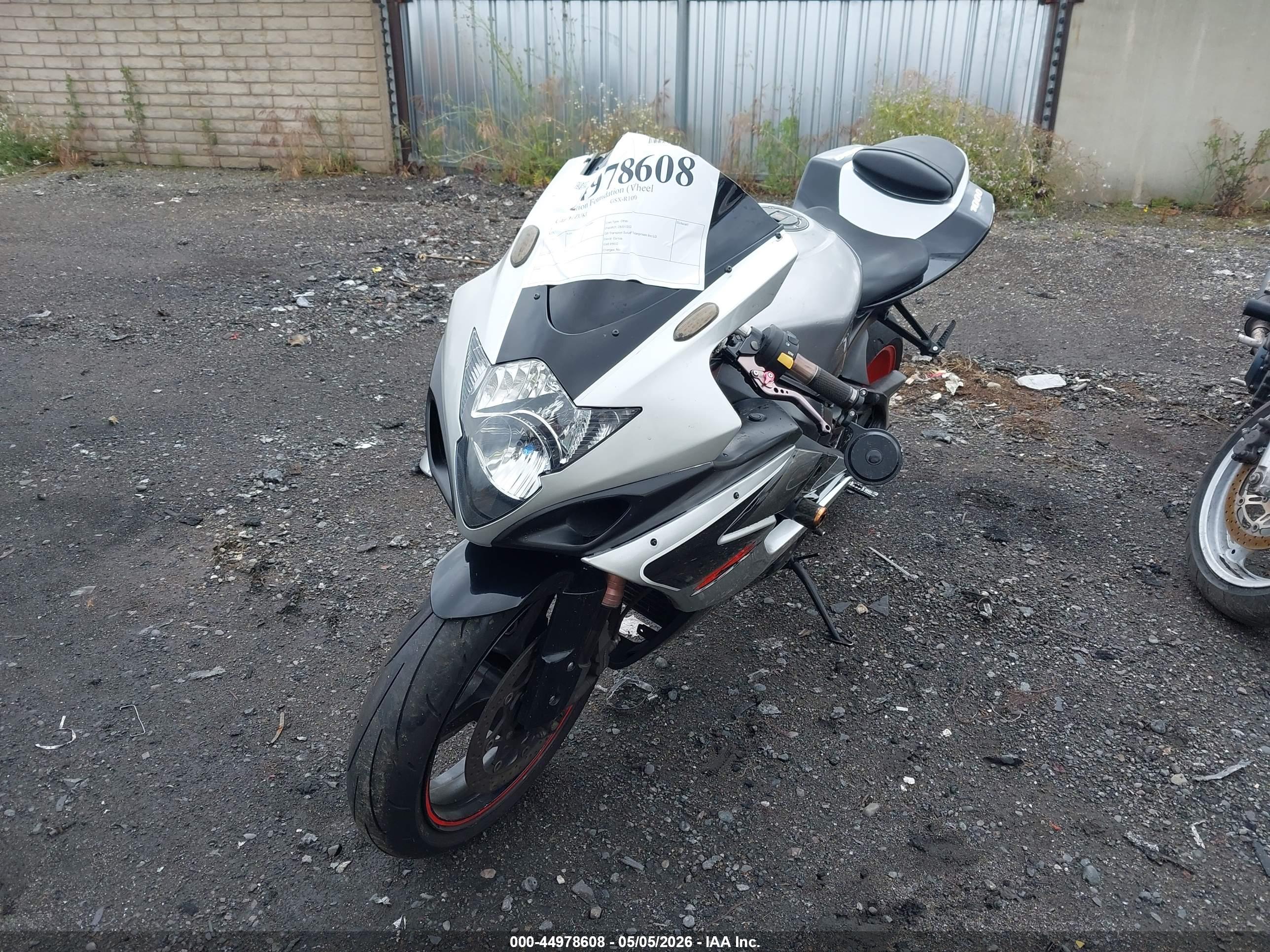 SUZUKI GSX-R1000 image 2