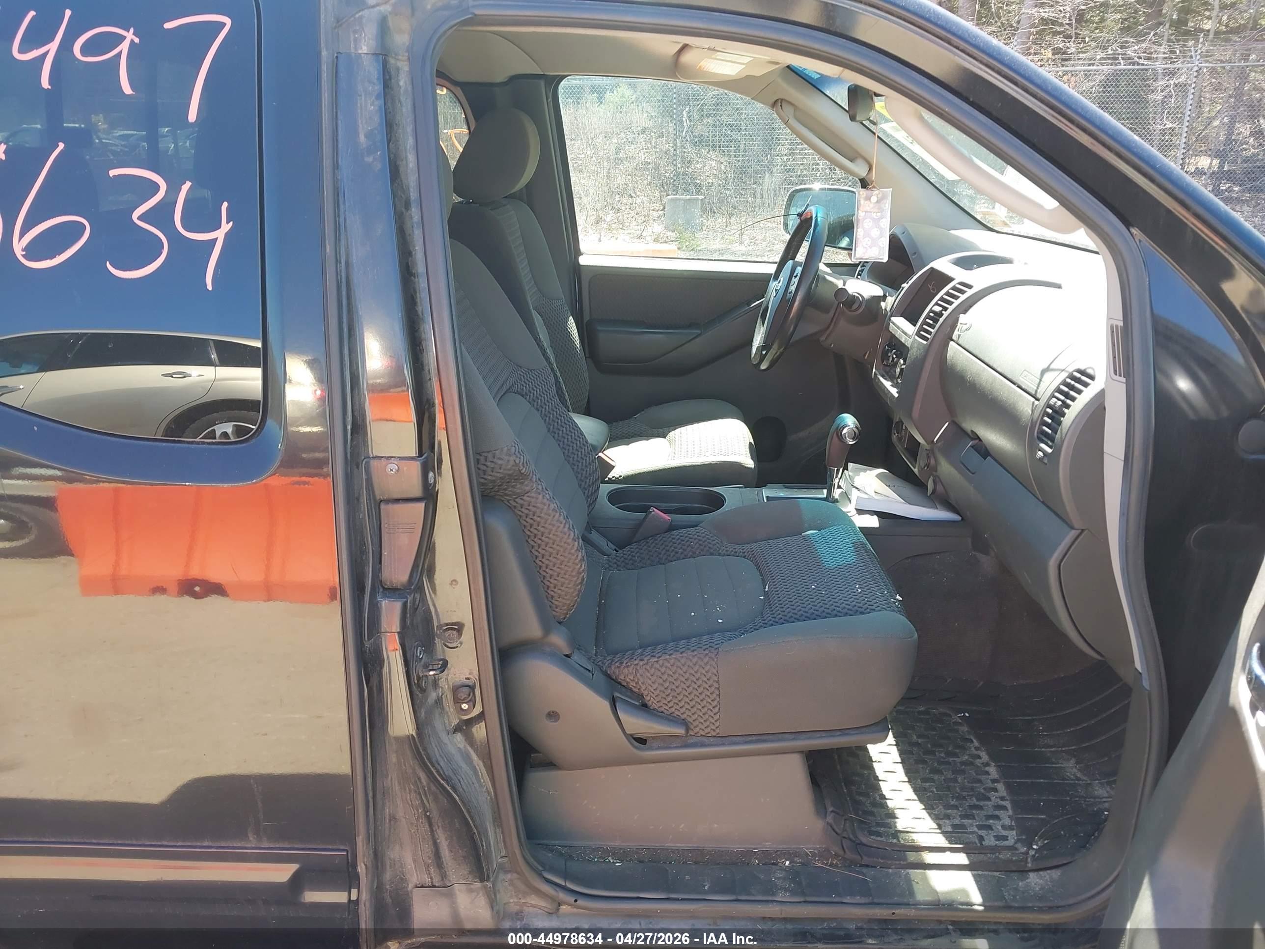 NISSAN FRONTIER image 5