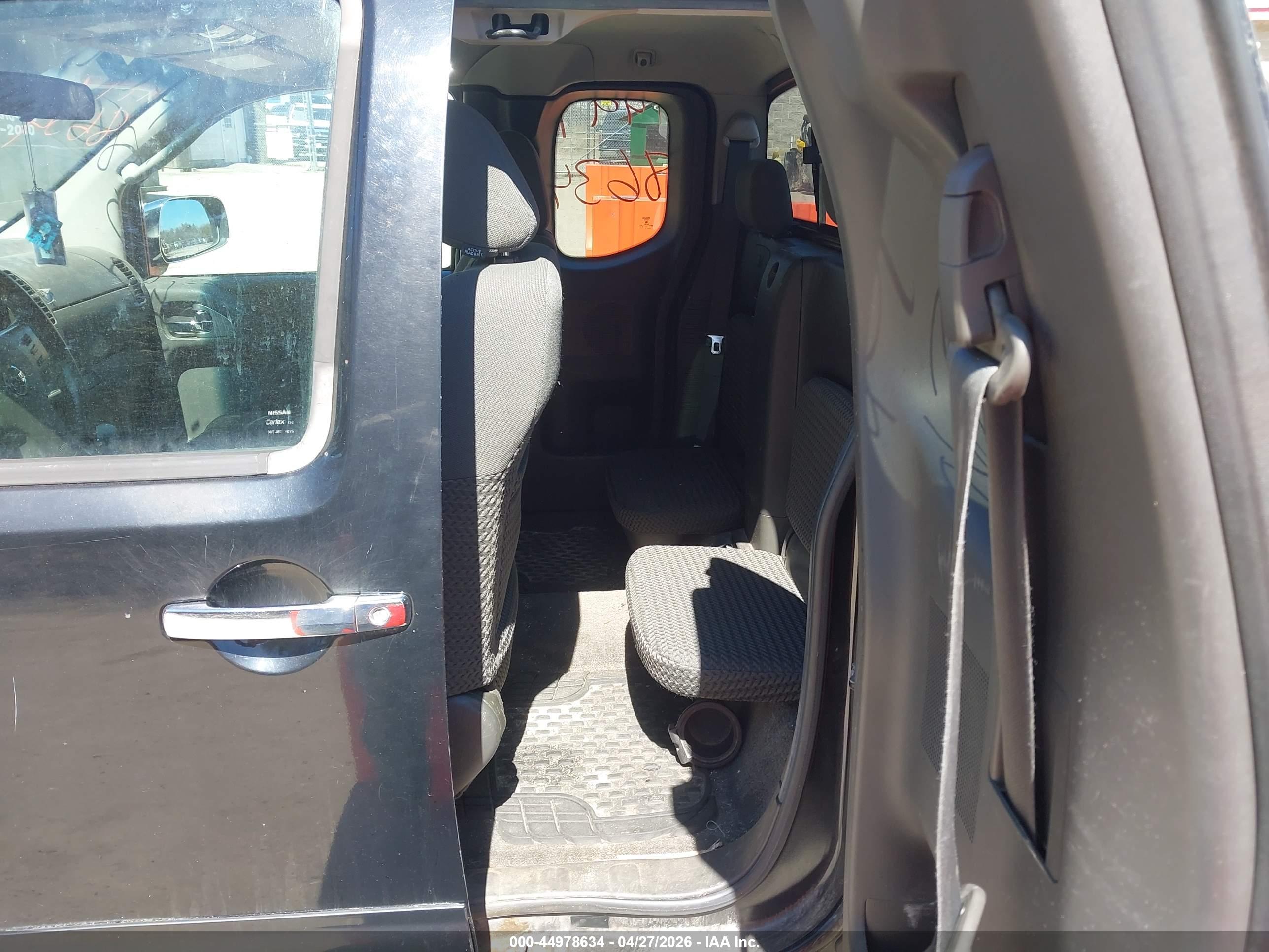 NISSAN FRONTIER image 8