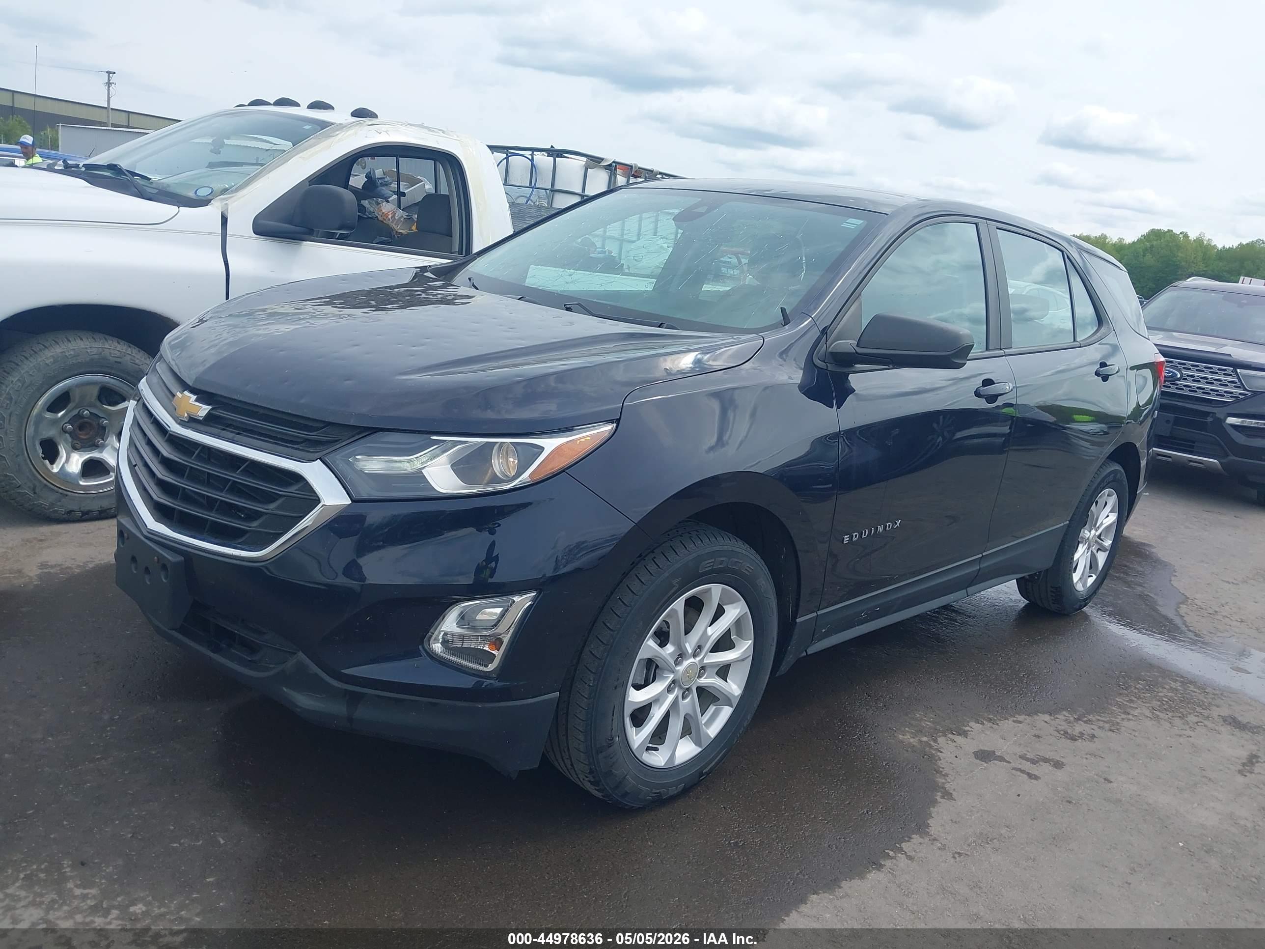 CHEVROLET EQUINOX image 2