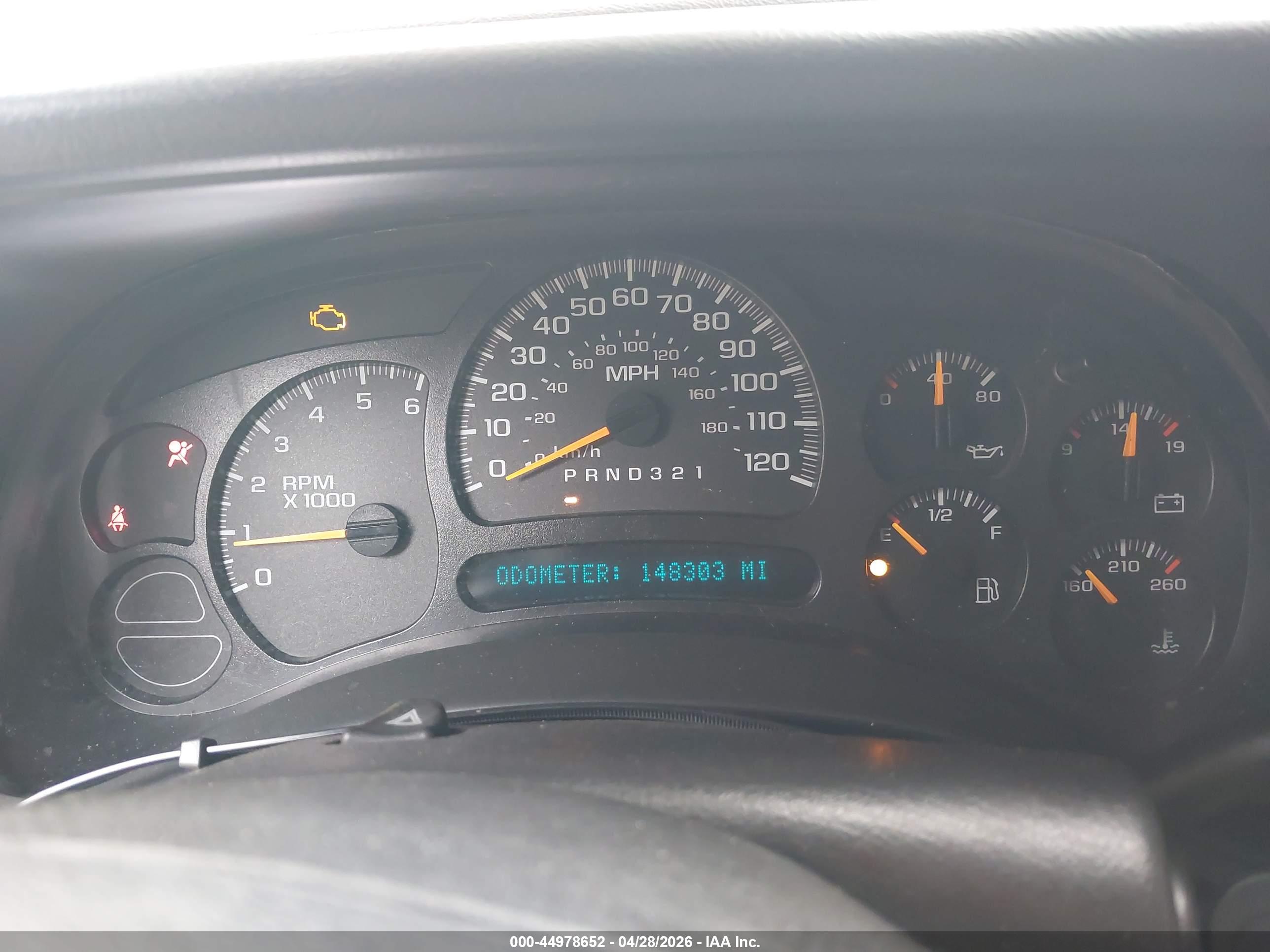 CHEVROLET SILVERADO image 7