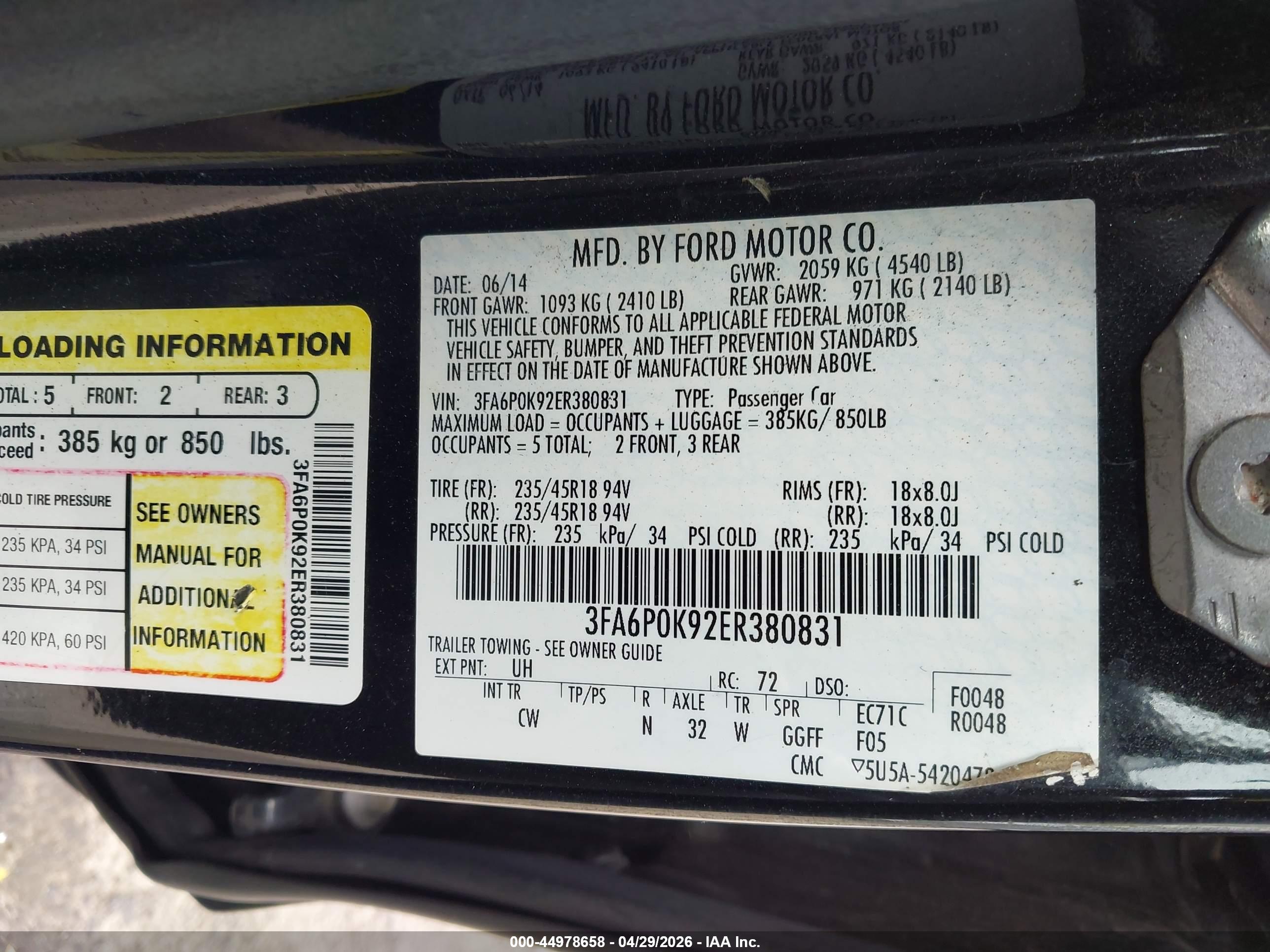 FORD FUSION image 9