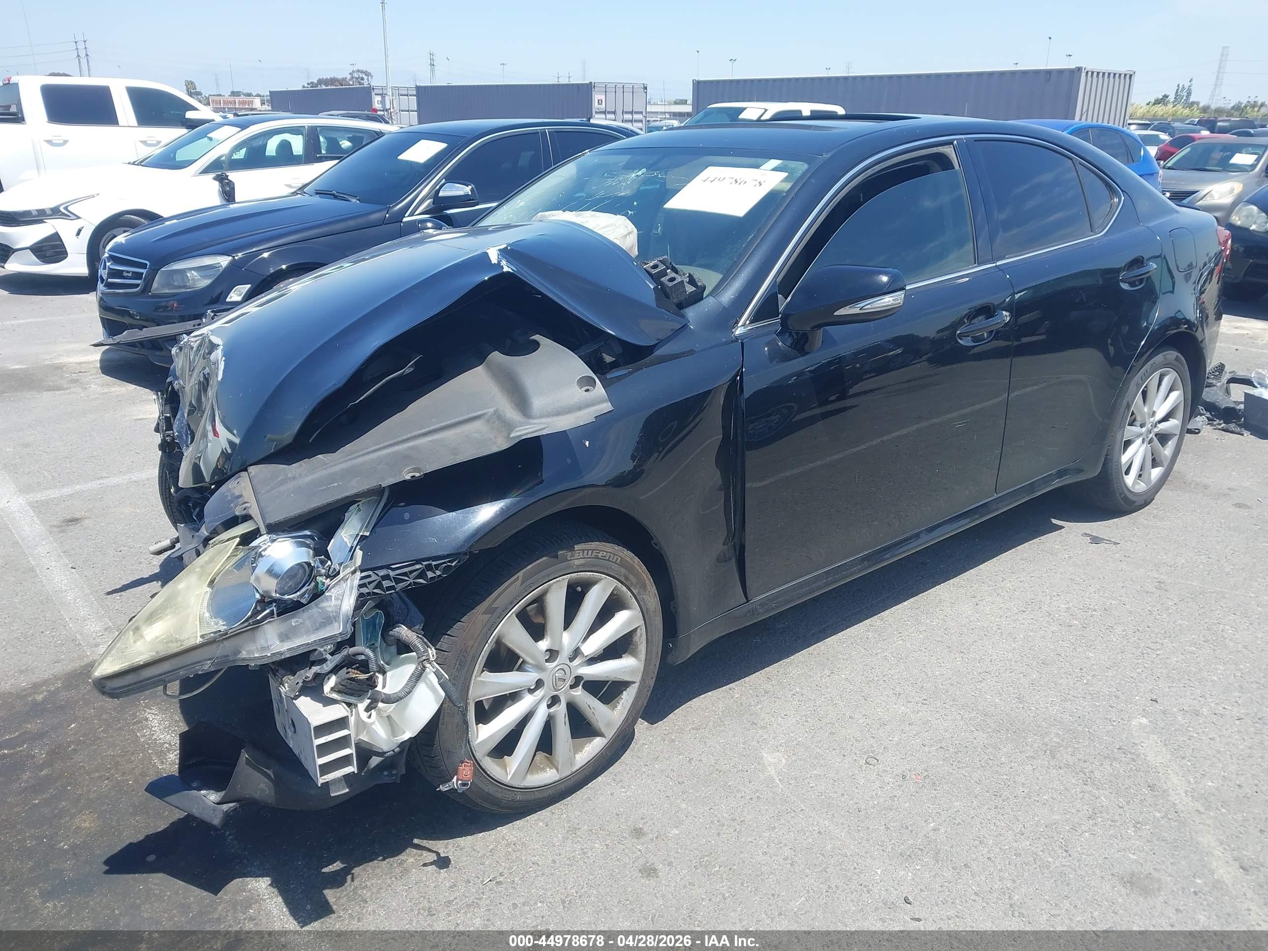 LEXUS IS image 2