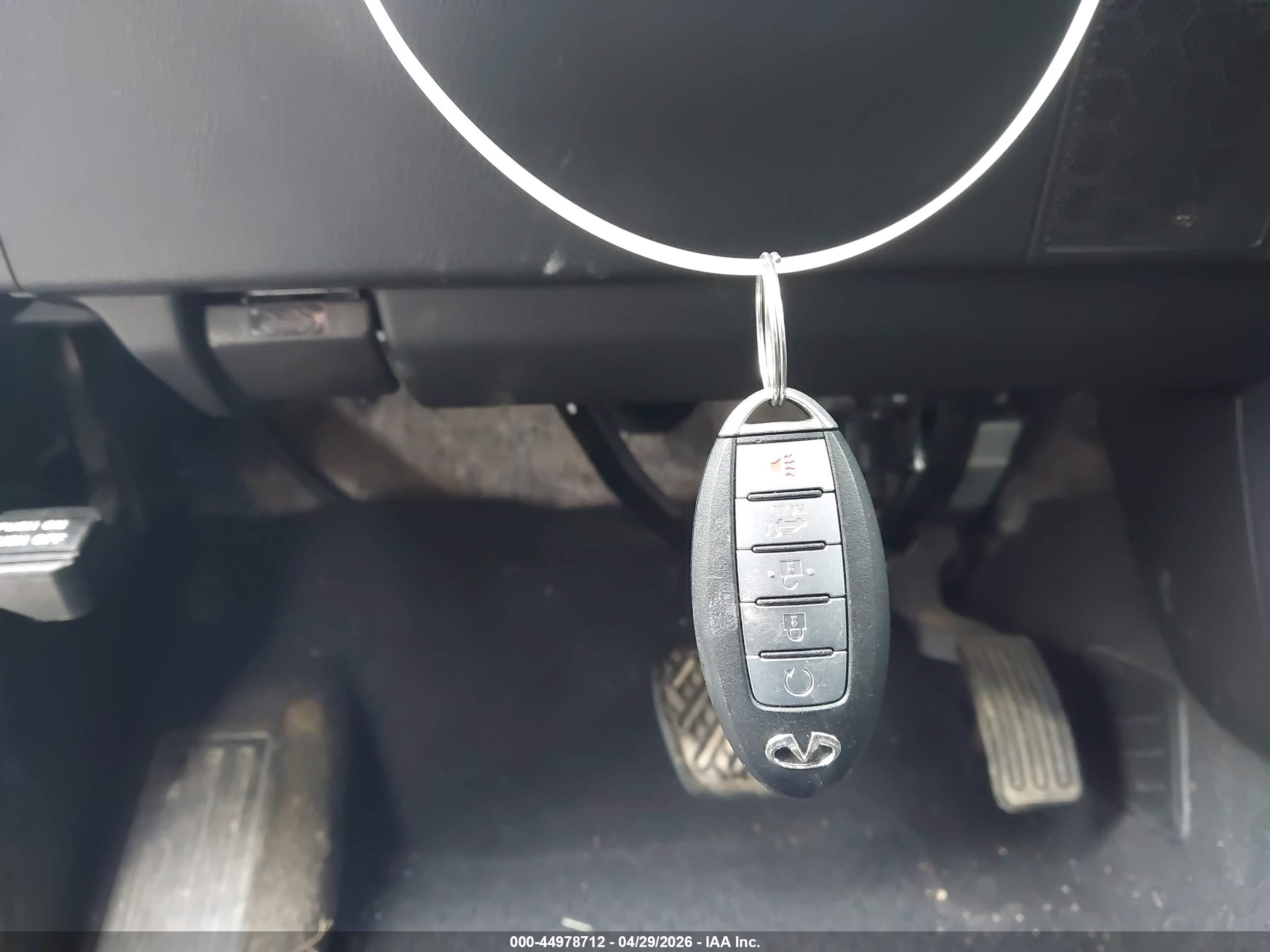 INFINITI QX80 image 11