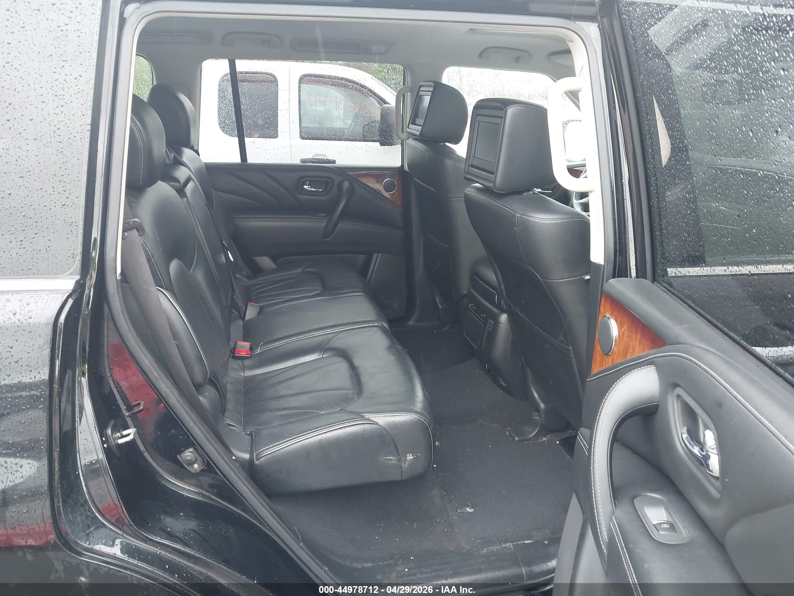 INFINITI QX80 image 8