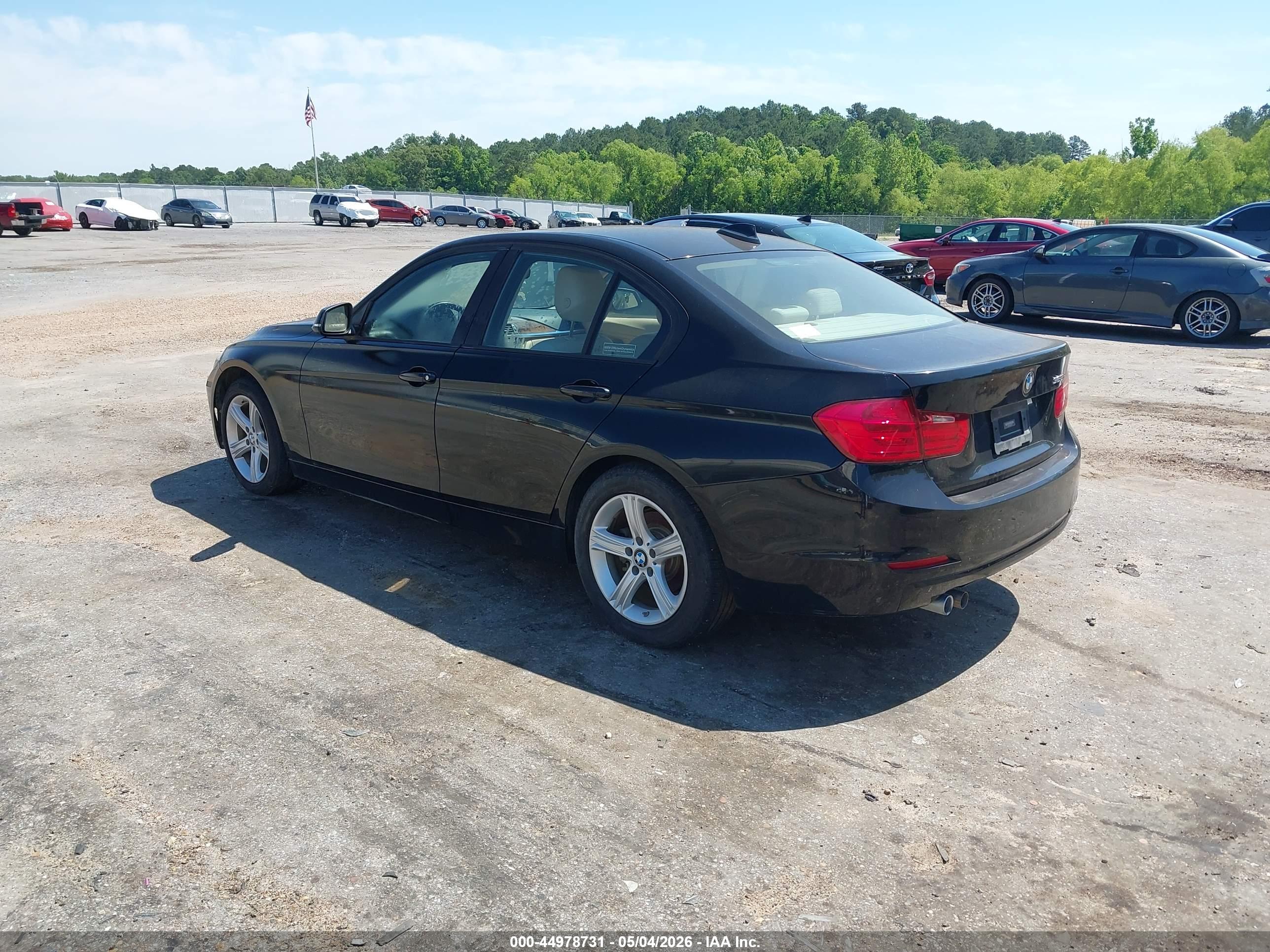 BMW 328I image 3