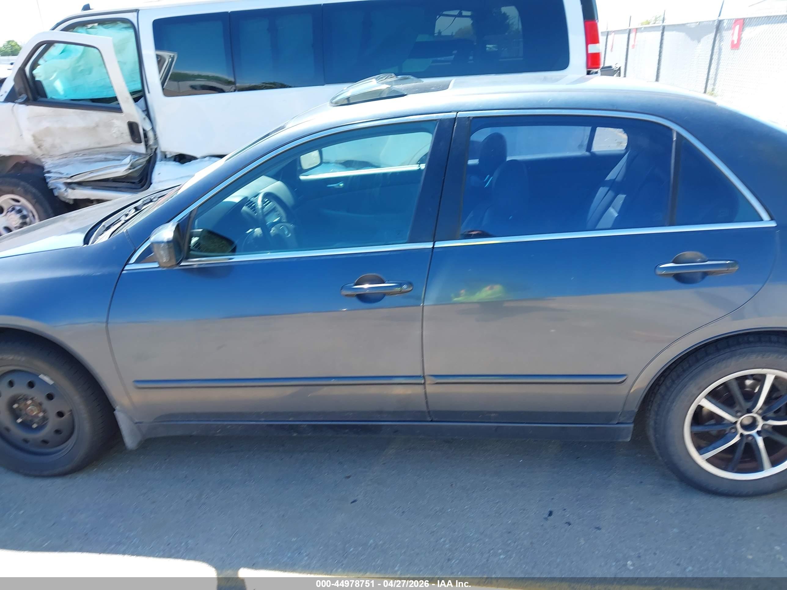 HONDA ACCORD image 6