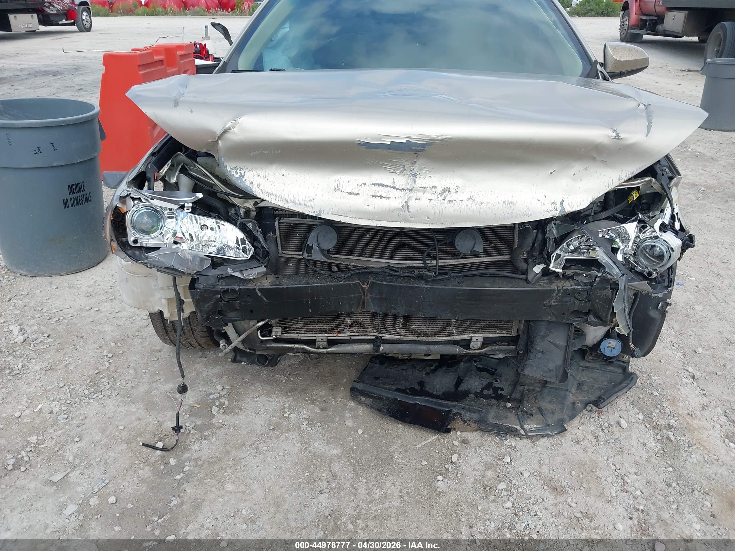 TOYOTA CAMRY image 6