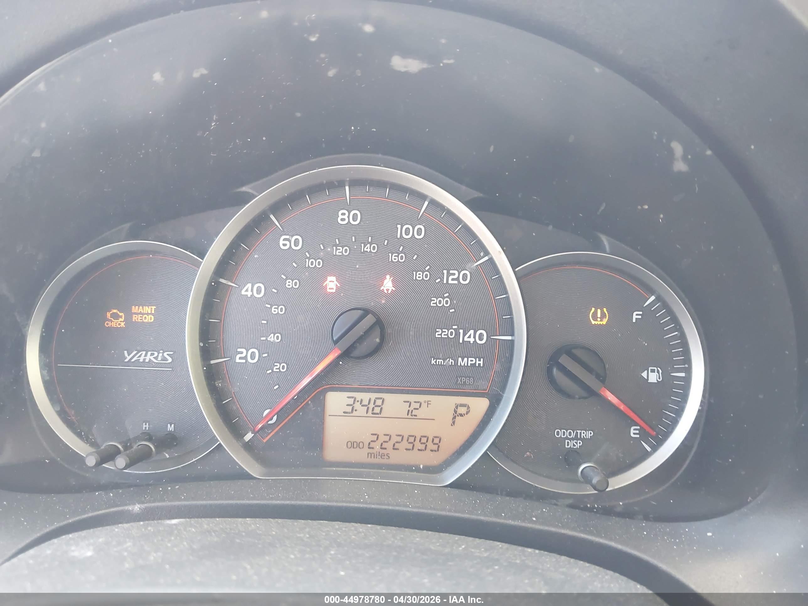 TOYOTA YARIS image 7