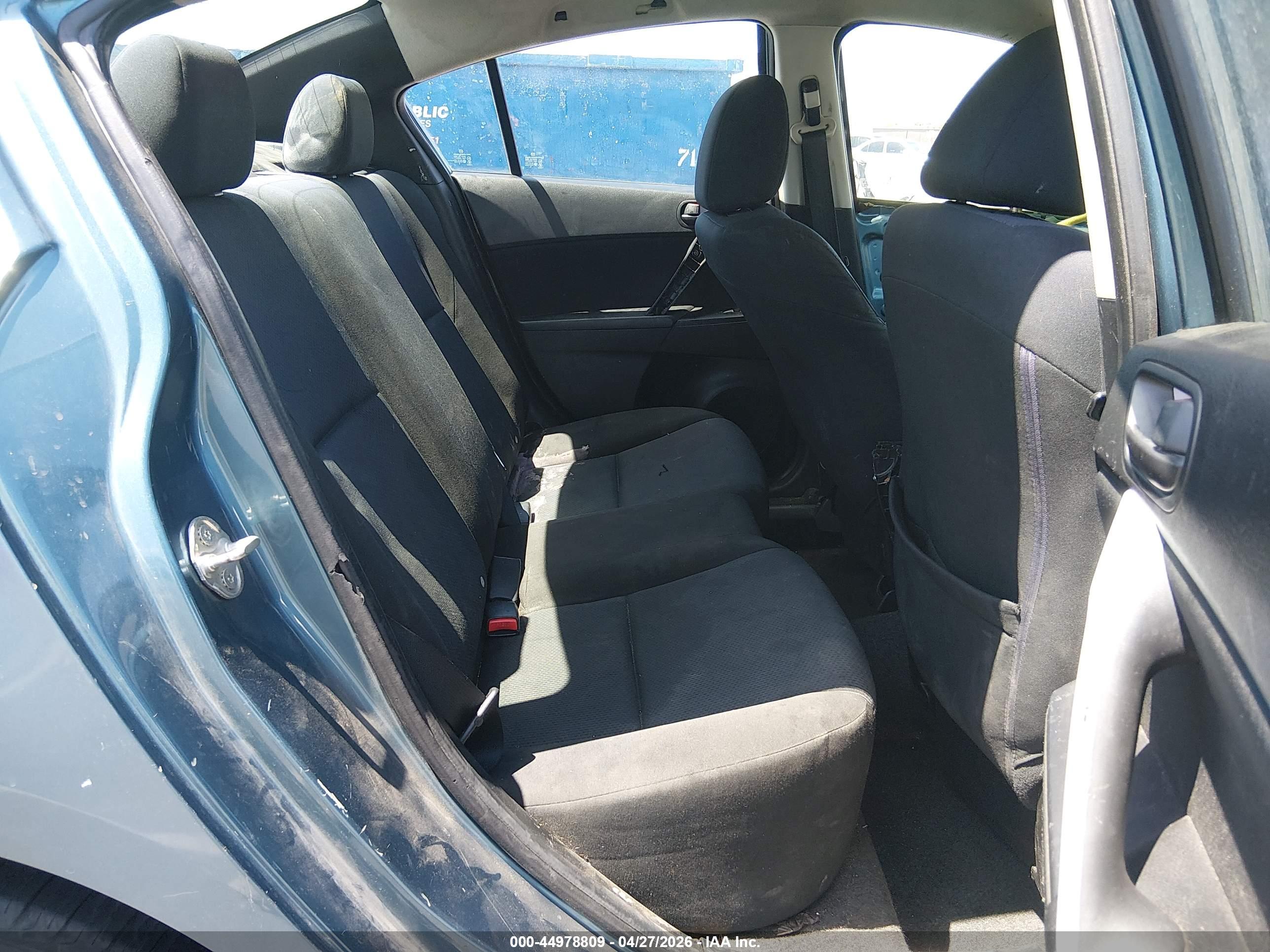 MAZDA MAZDA3 image 8