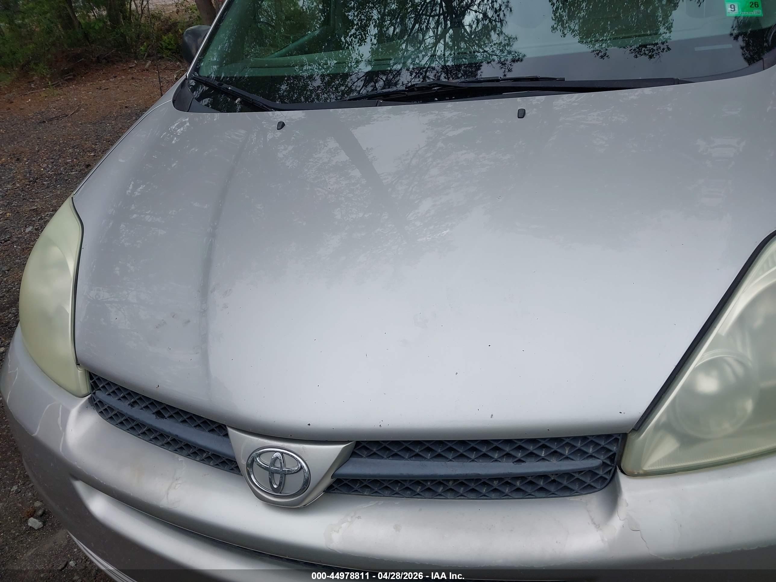 TOYOTA SIENNA image 6