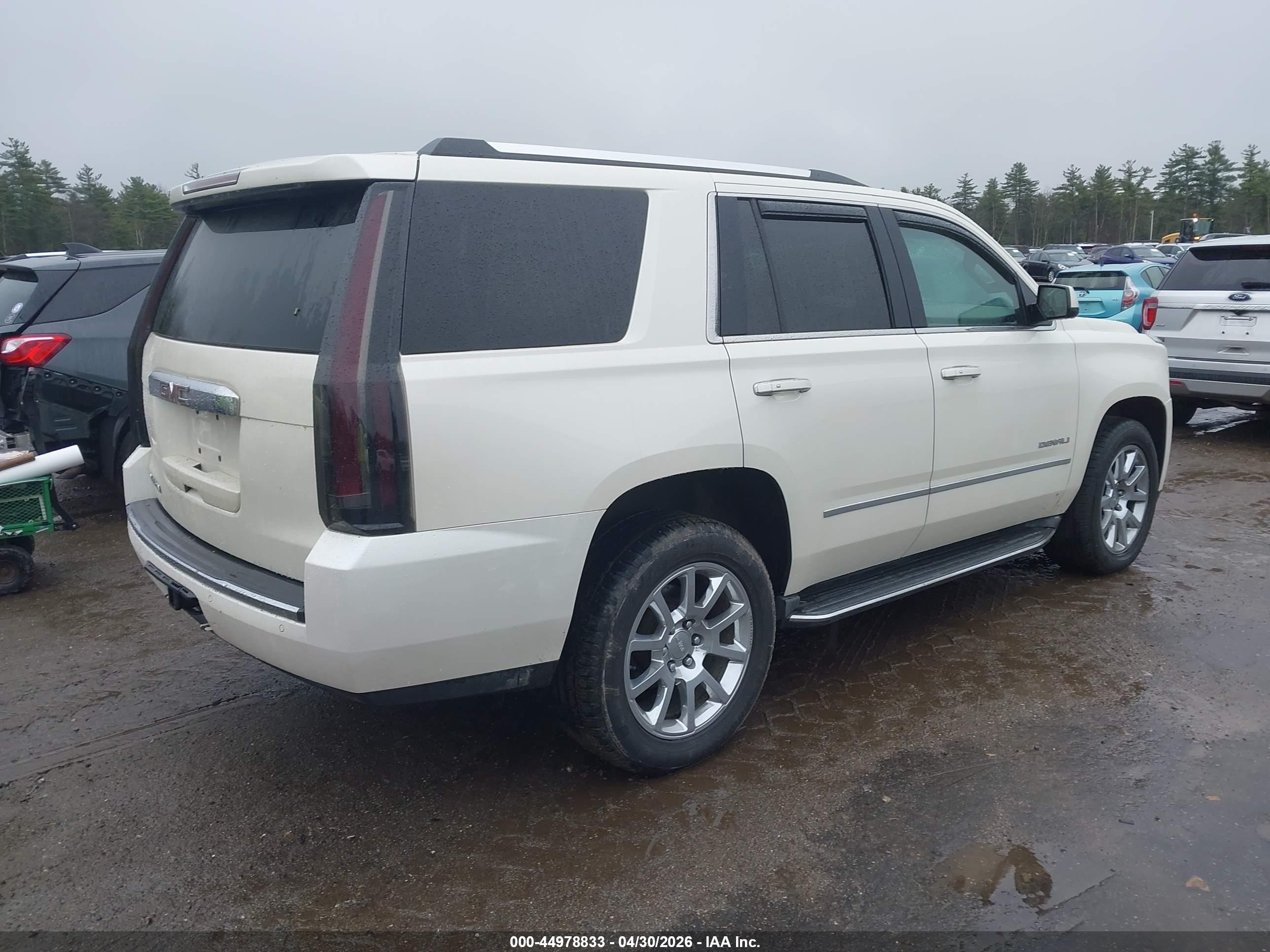 GMC YUKON image 4