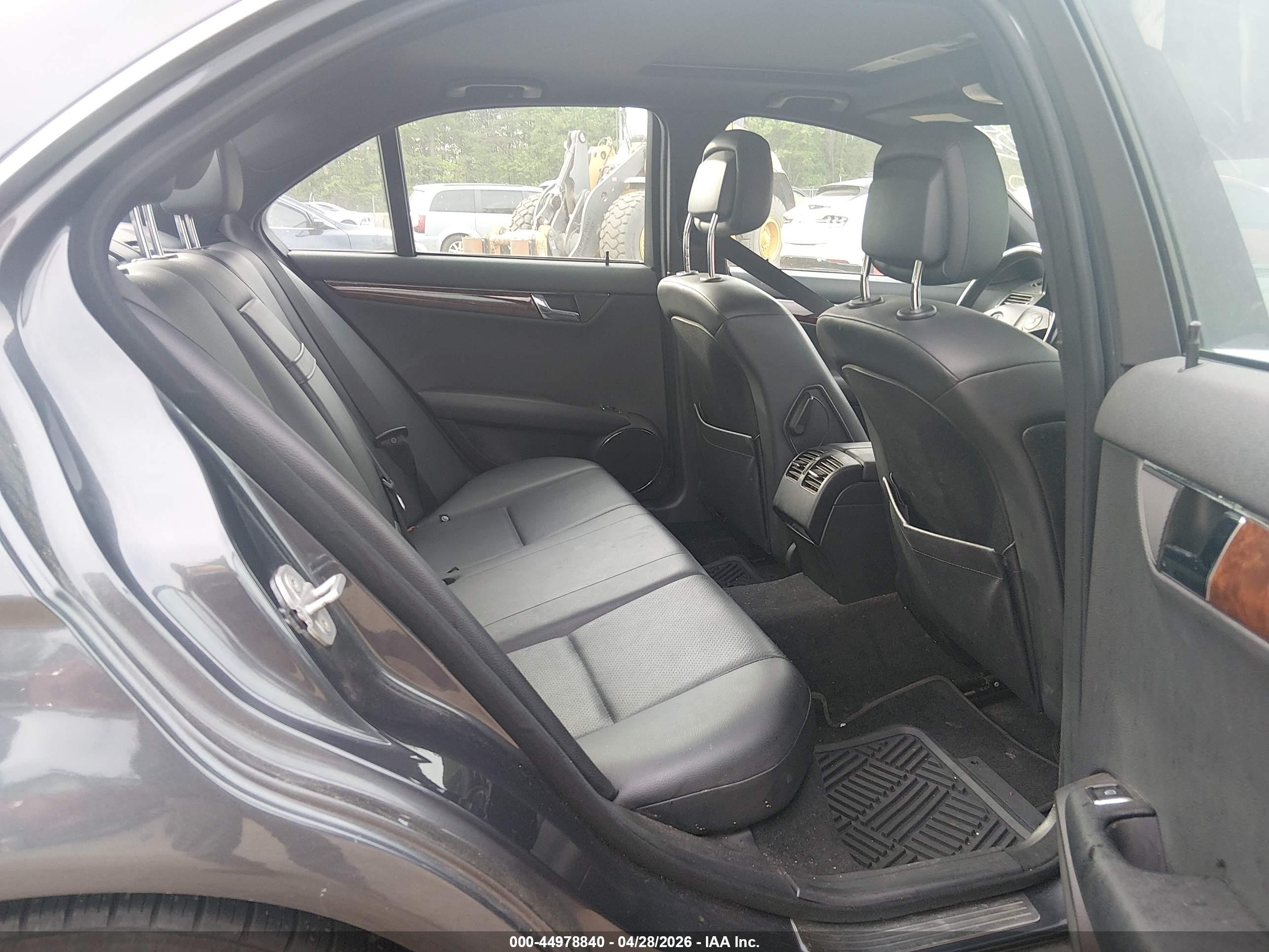 MERCEDES-BENZ C image 8