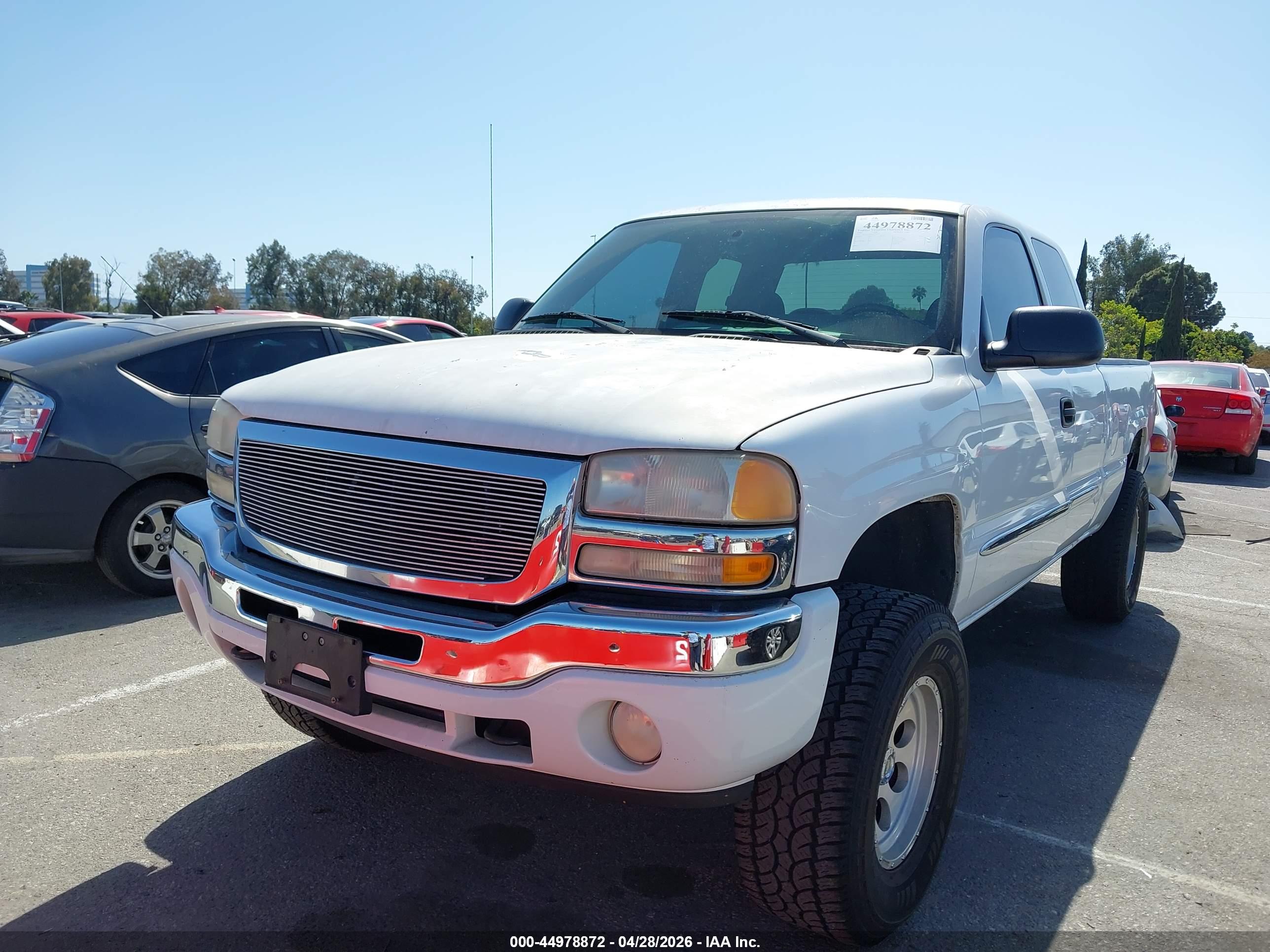 GMC SIERRA image 2