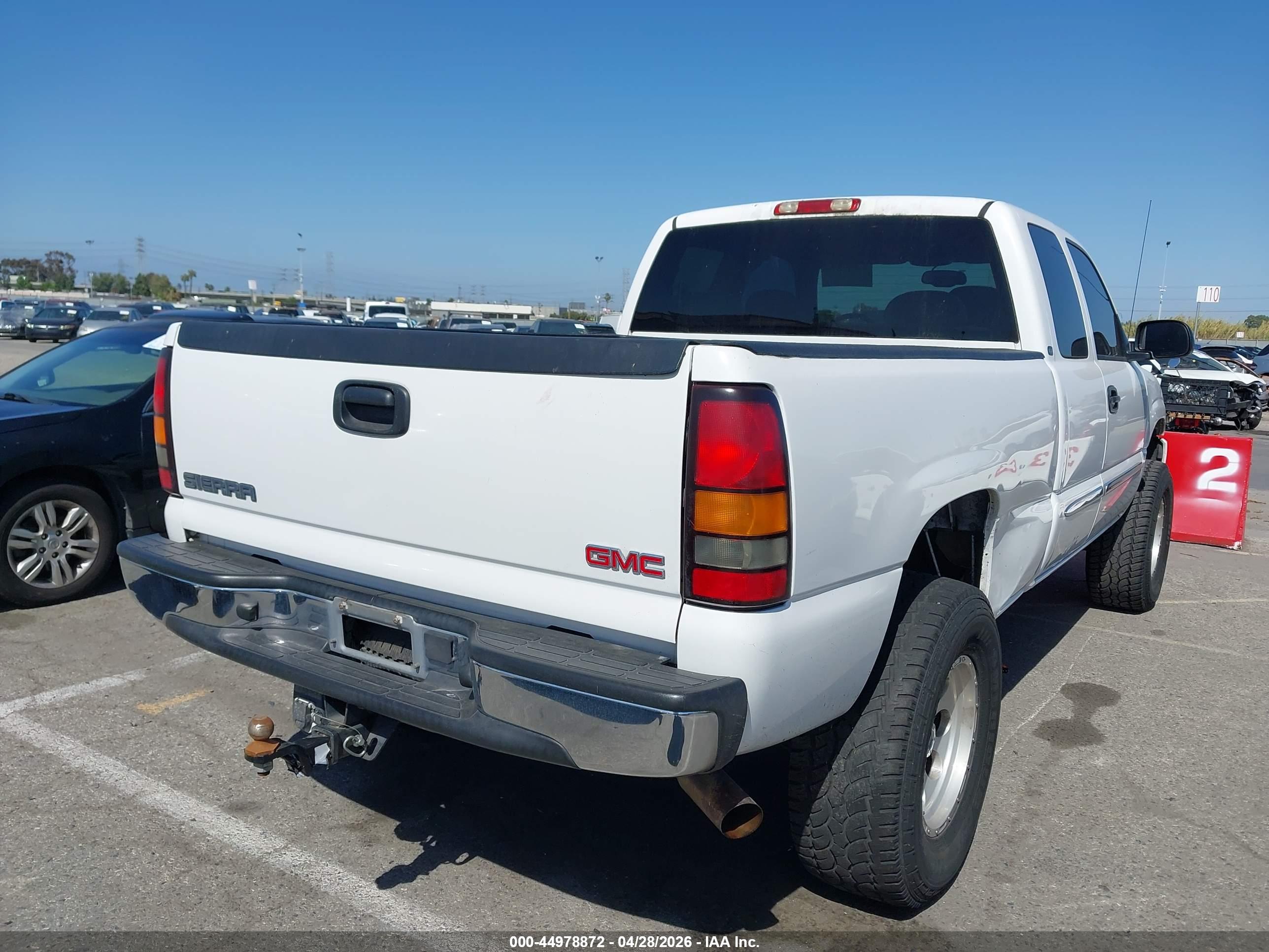 GMC SIERRA image 4