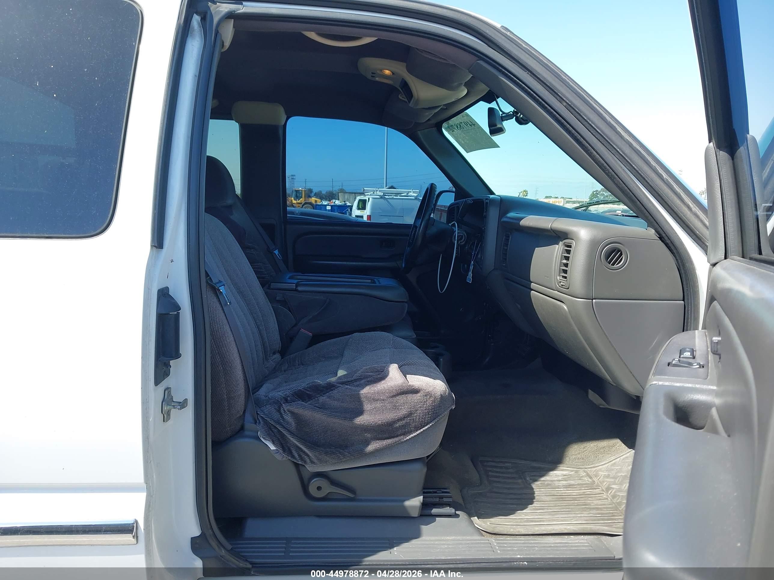 GMC SIERRA image 5