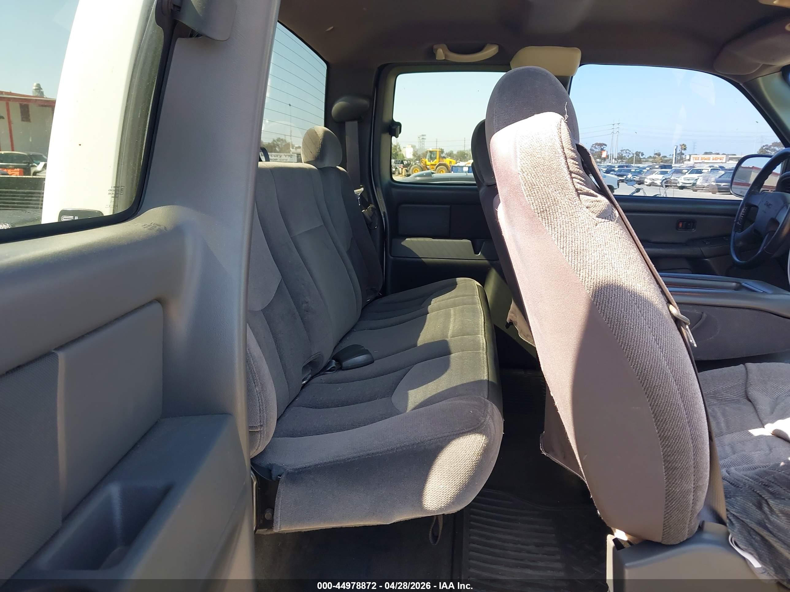 GMC SIERRA image 8