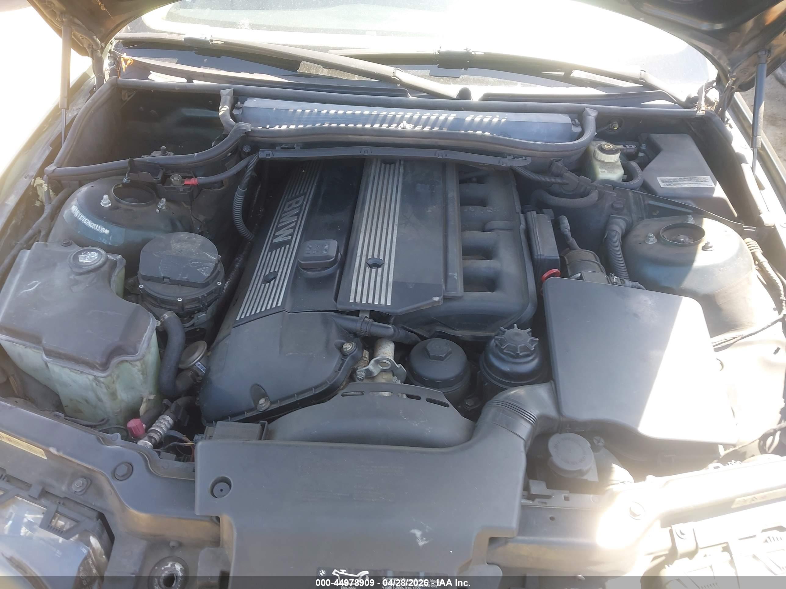 BMW 325I image 10