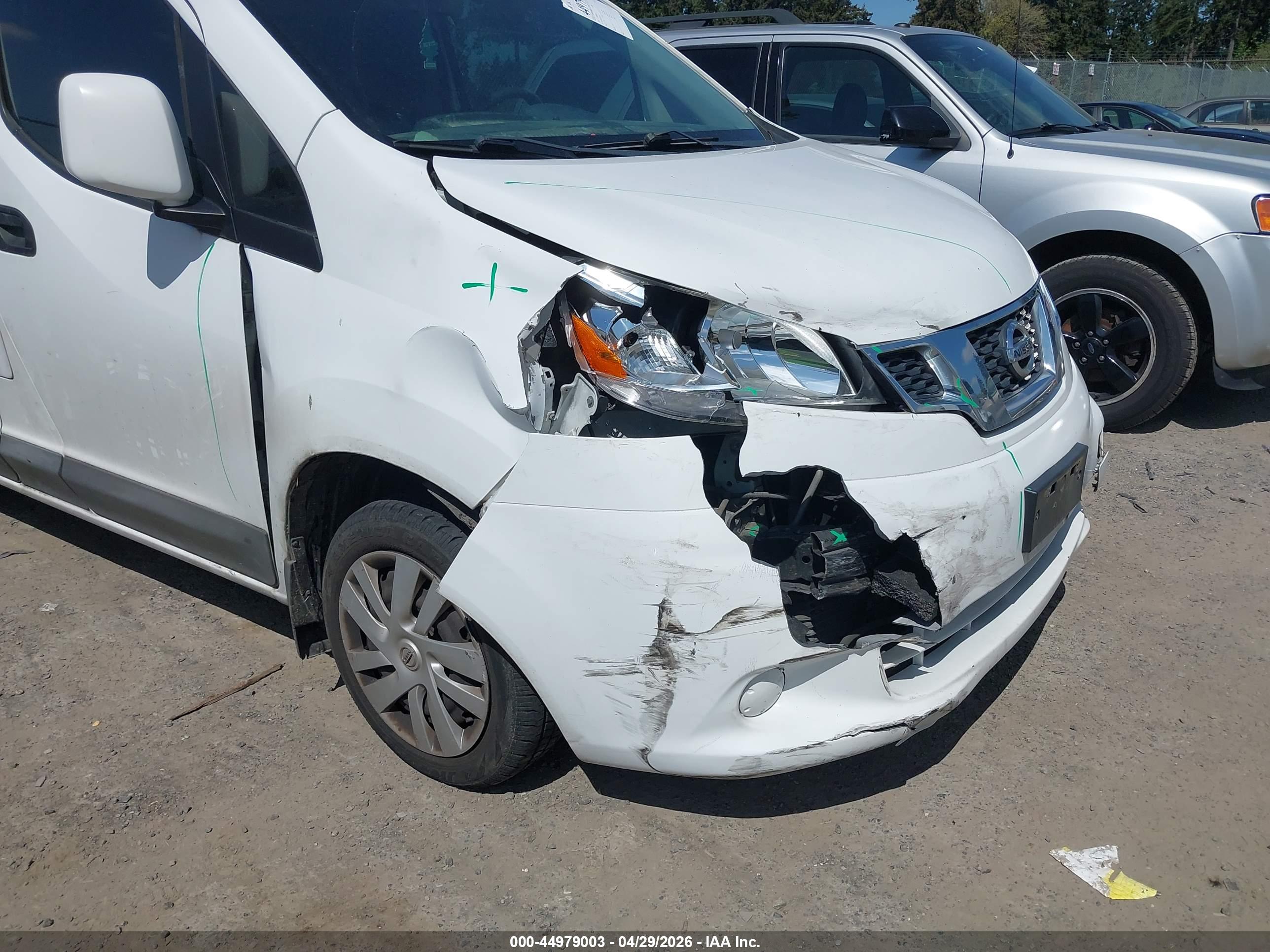 NISSAN NV200 image 6